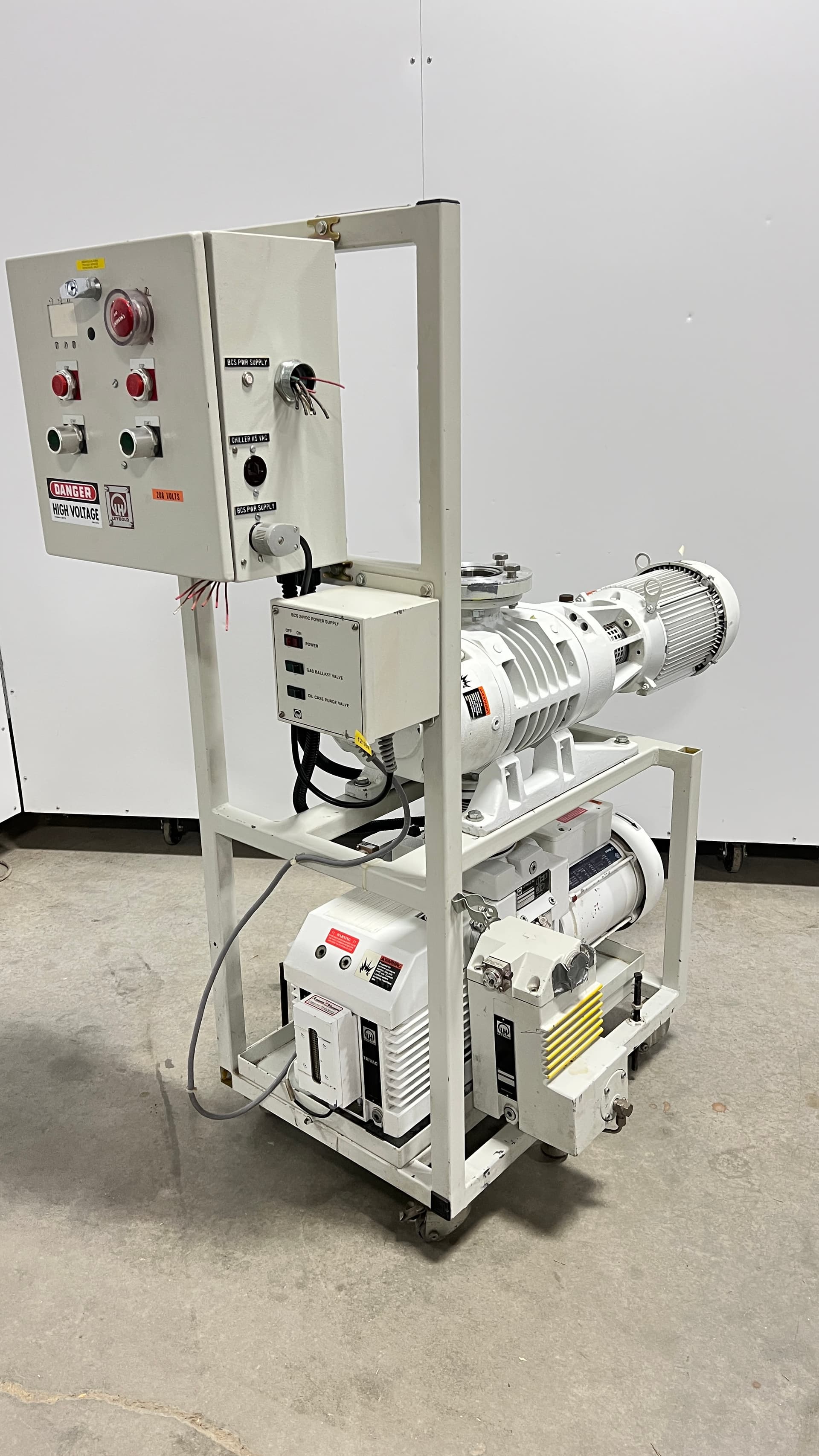 Leybold WAU500 D65BCS Roots Pumping System