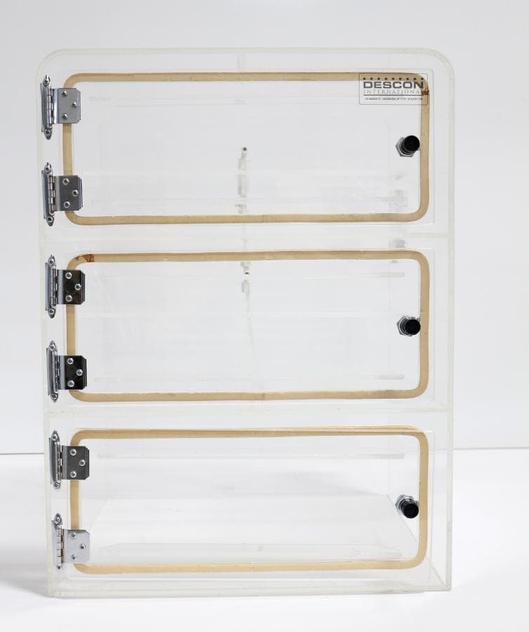 Descon International Three Chamber Dry Box
