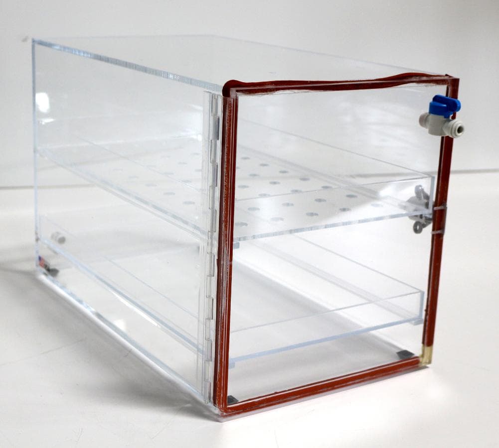 Single Compartment Two Shelf Desiccator Dry Box