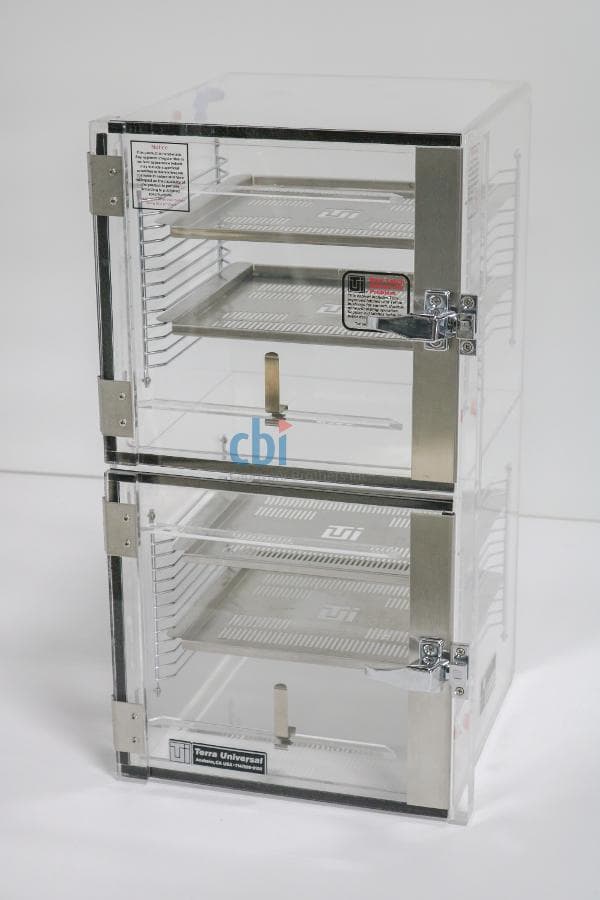 Terra Universal 1946-00 Two Compartment Desiccator Box