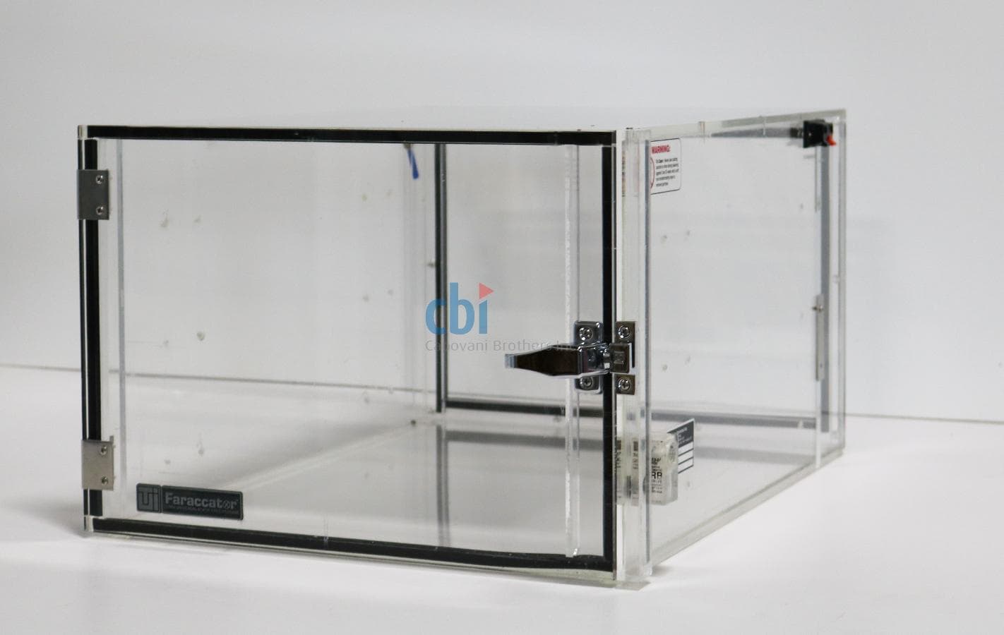 Terra Universal Inc. Faraccator 1922-00 One Compartment Dry Box