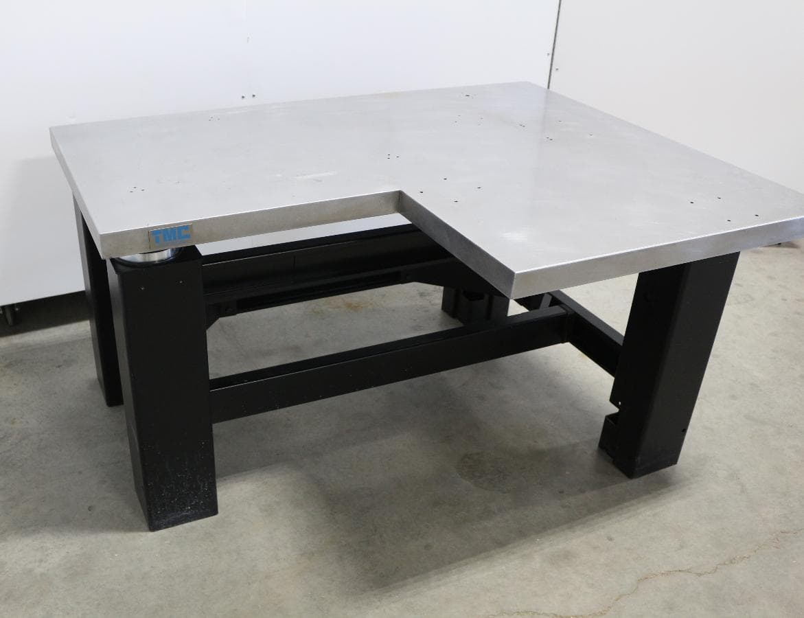 TMC 14-22143 Active Vibration Isolation Table