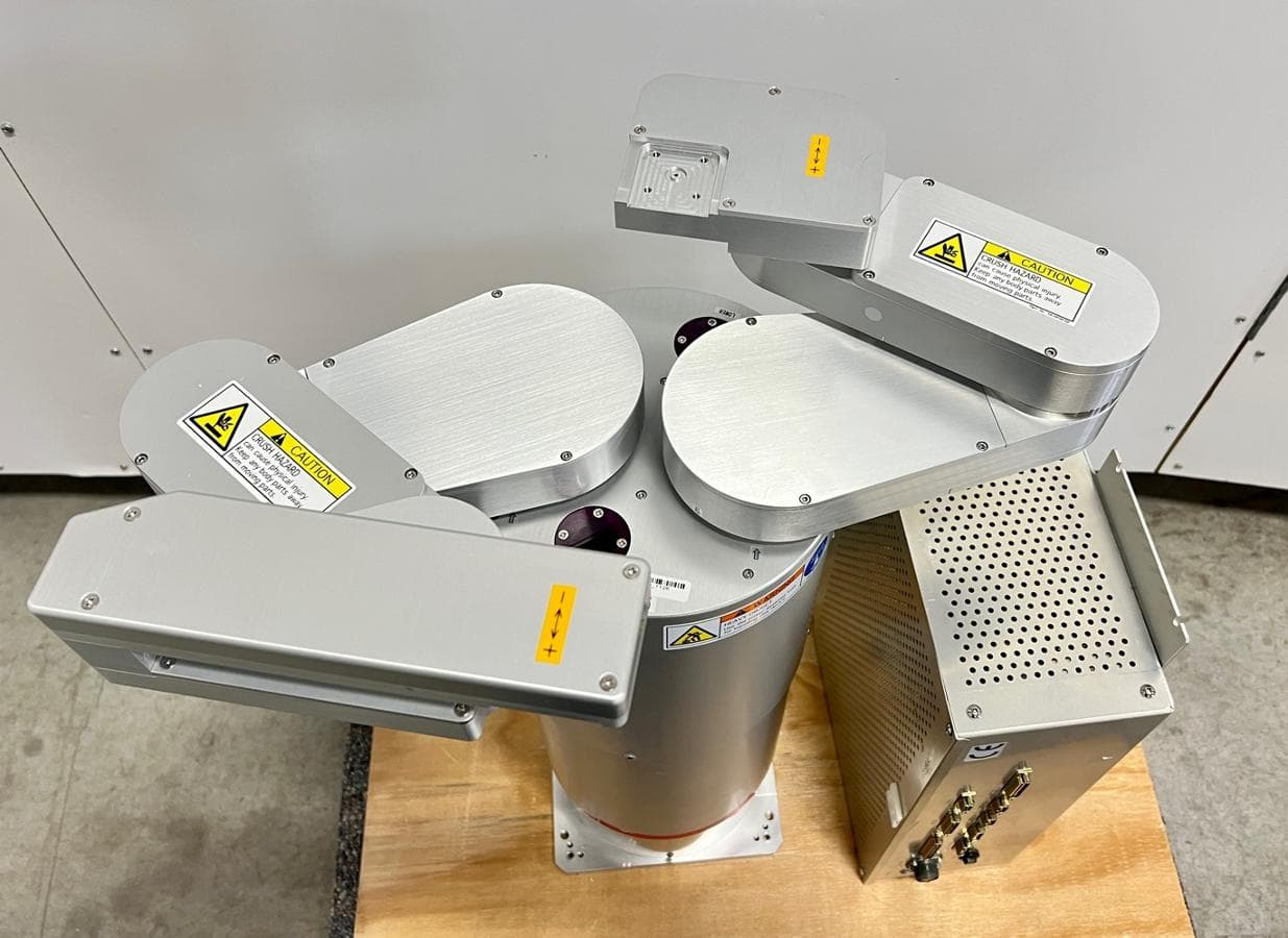 Rorze RR717L1521-3A6-211-1 Wafer Transfer Robot with Controller