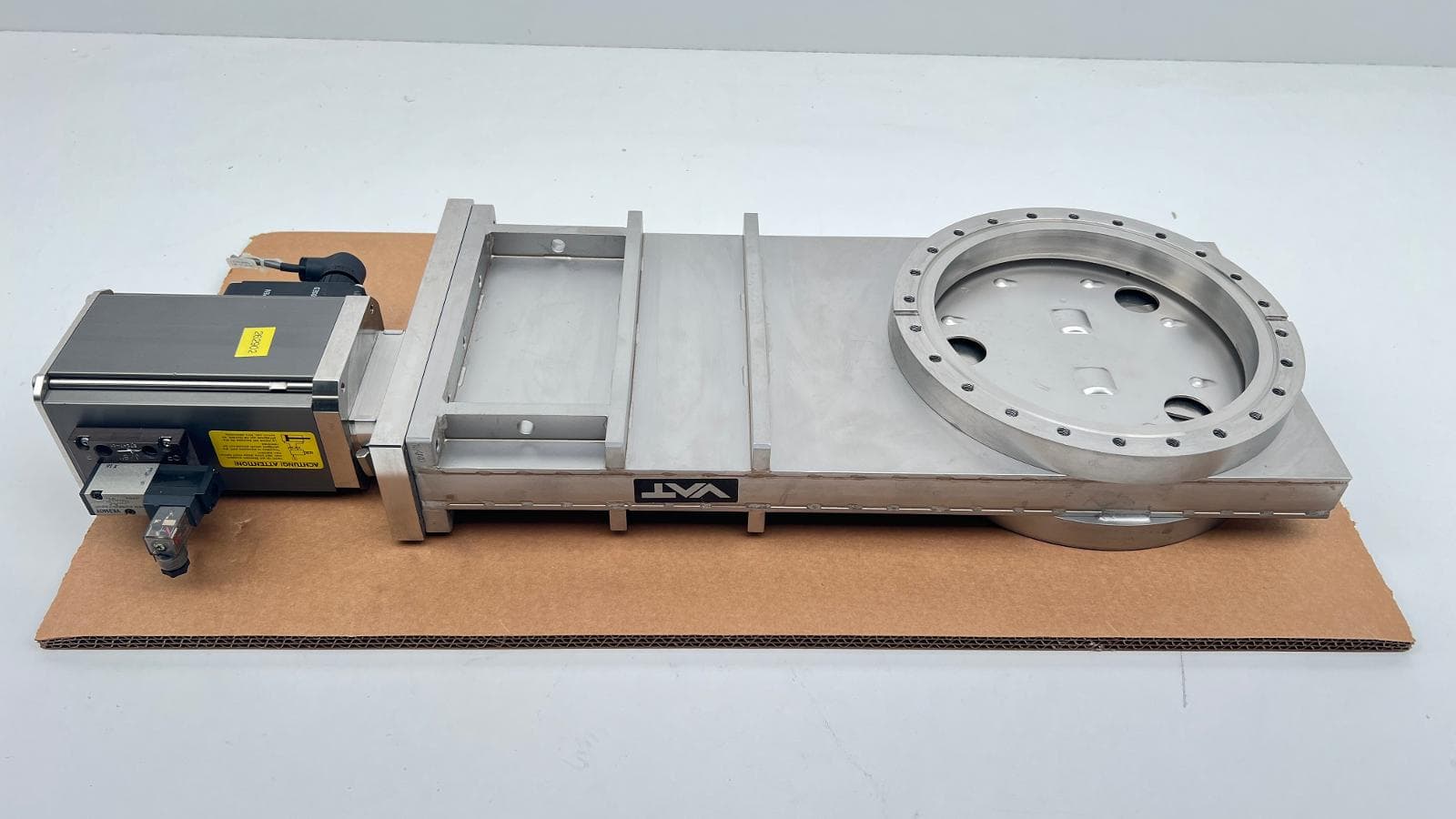 VAT 10.8 UHV Gate Valve, Electro-Pneumatic 10846-UE44