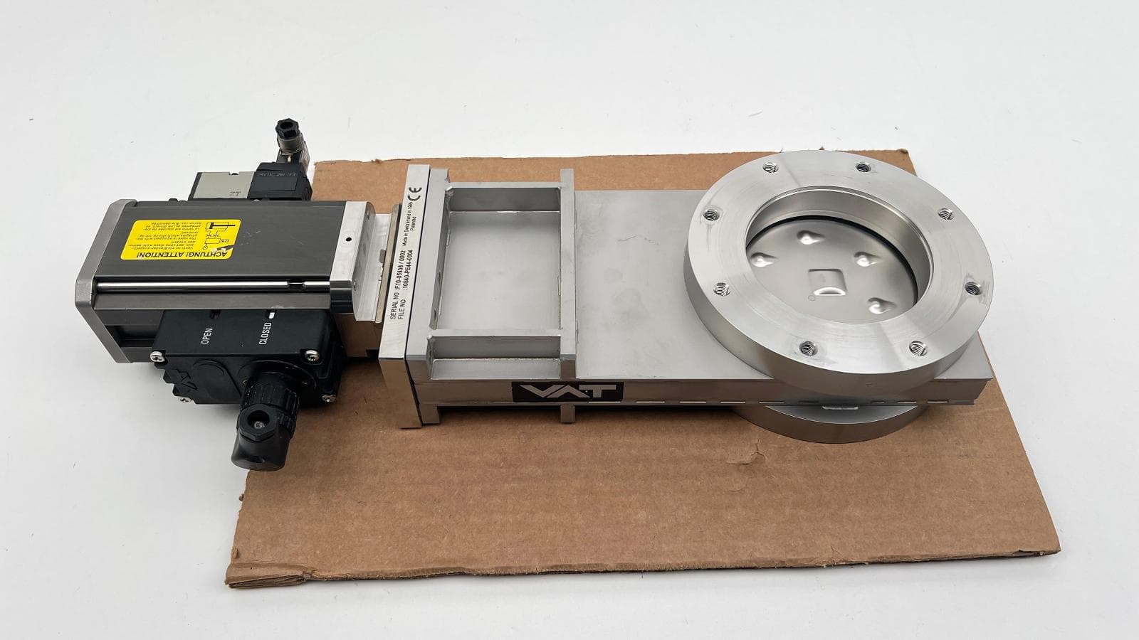 VAT 108406-PE44-0004 UHV Electro-Pneumatic Gate Valve
