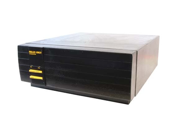 Melles Groit Nanomover Actuator with Controller