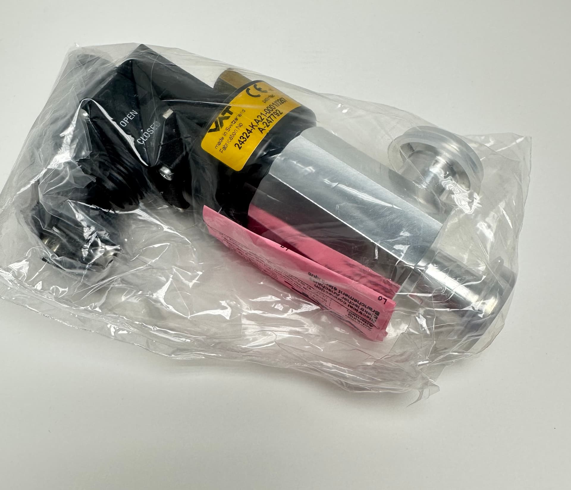 VAT 24234-KA21-0001 Vacuum Angle Valve, 90 Degrees