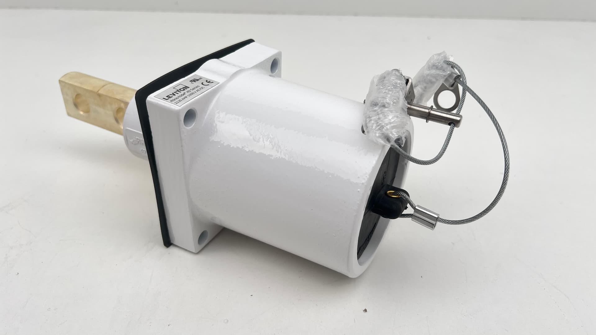 Leviton Rhino-Hide 49FR2-XW Female Receptable, 313-777MCM - Single Pole