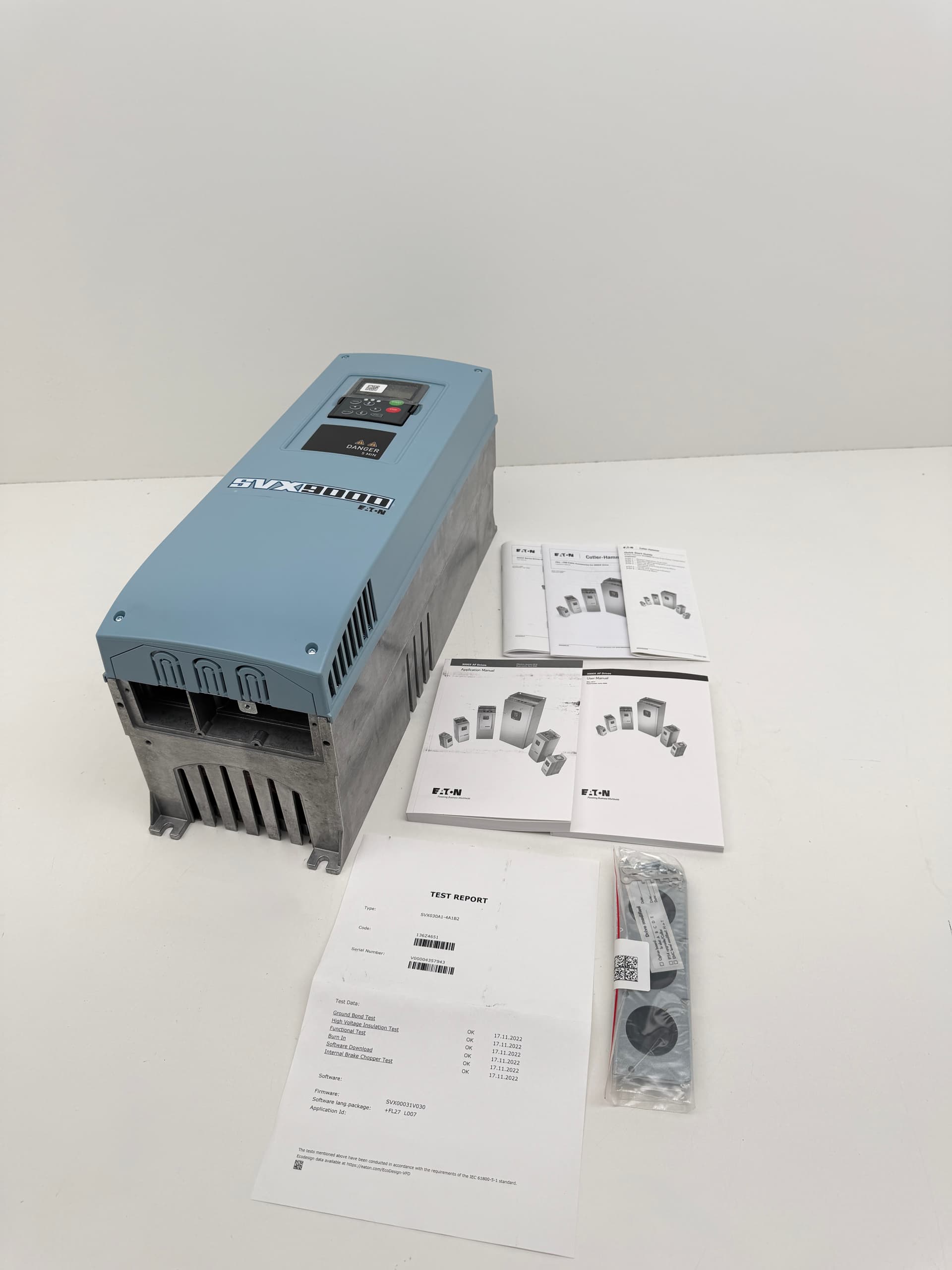 Eaton SVX030A1-4A1B2 SVX9000 Variable Frequency Drive, 30HP, 480V, FR6, 3PH