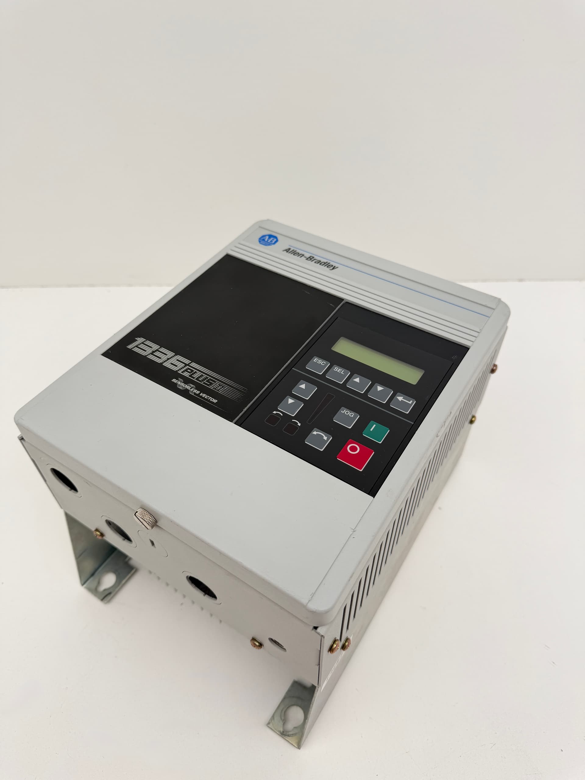 Allen-Bradley 1336F-BRF50-AA-EN 1336 Plus II AC Drive, 5HP, 380-480V, 3PH, Ser C