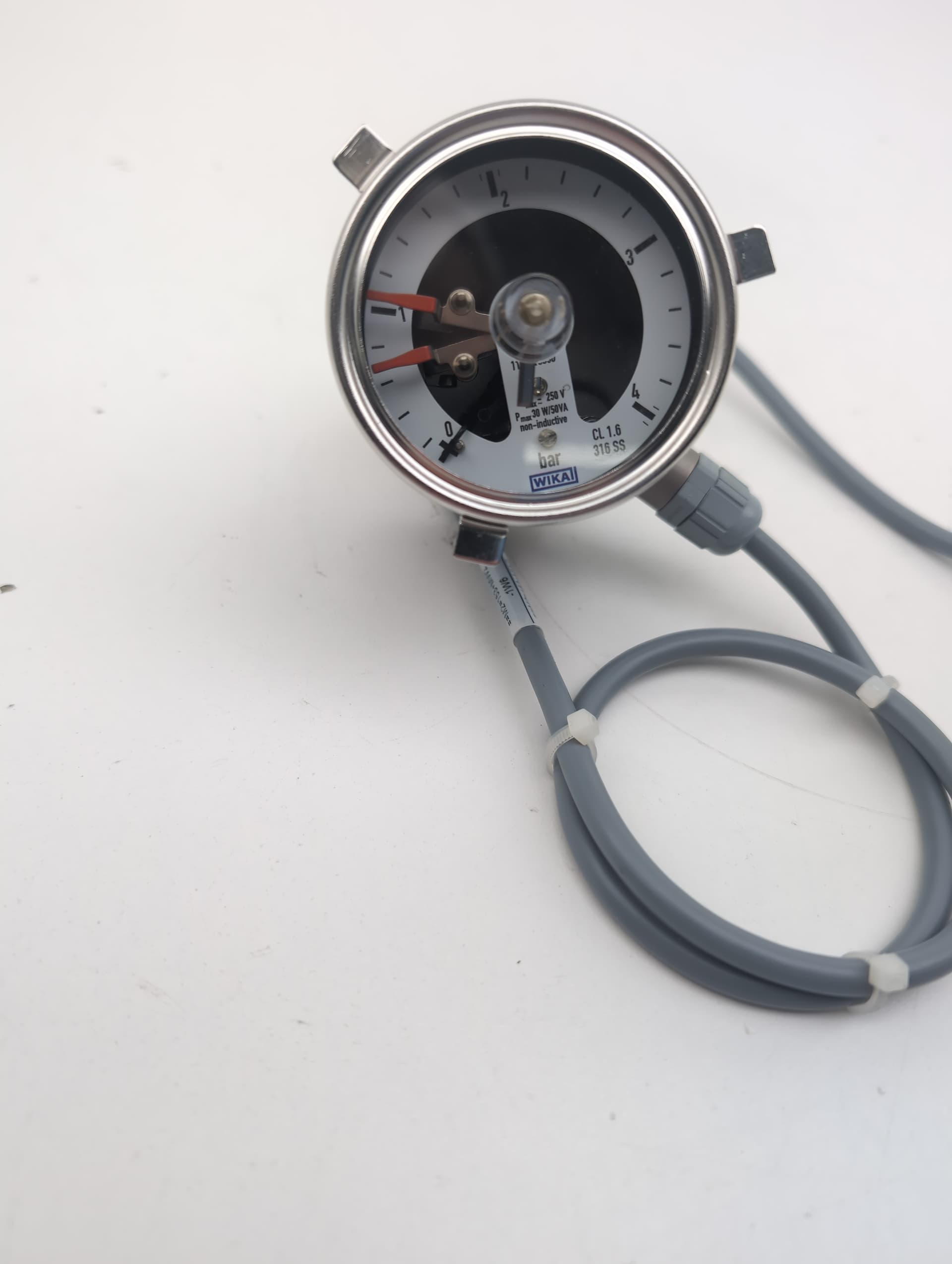 Wika 323.30.063, cont821.21 Pressure switch 0-4 Bar