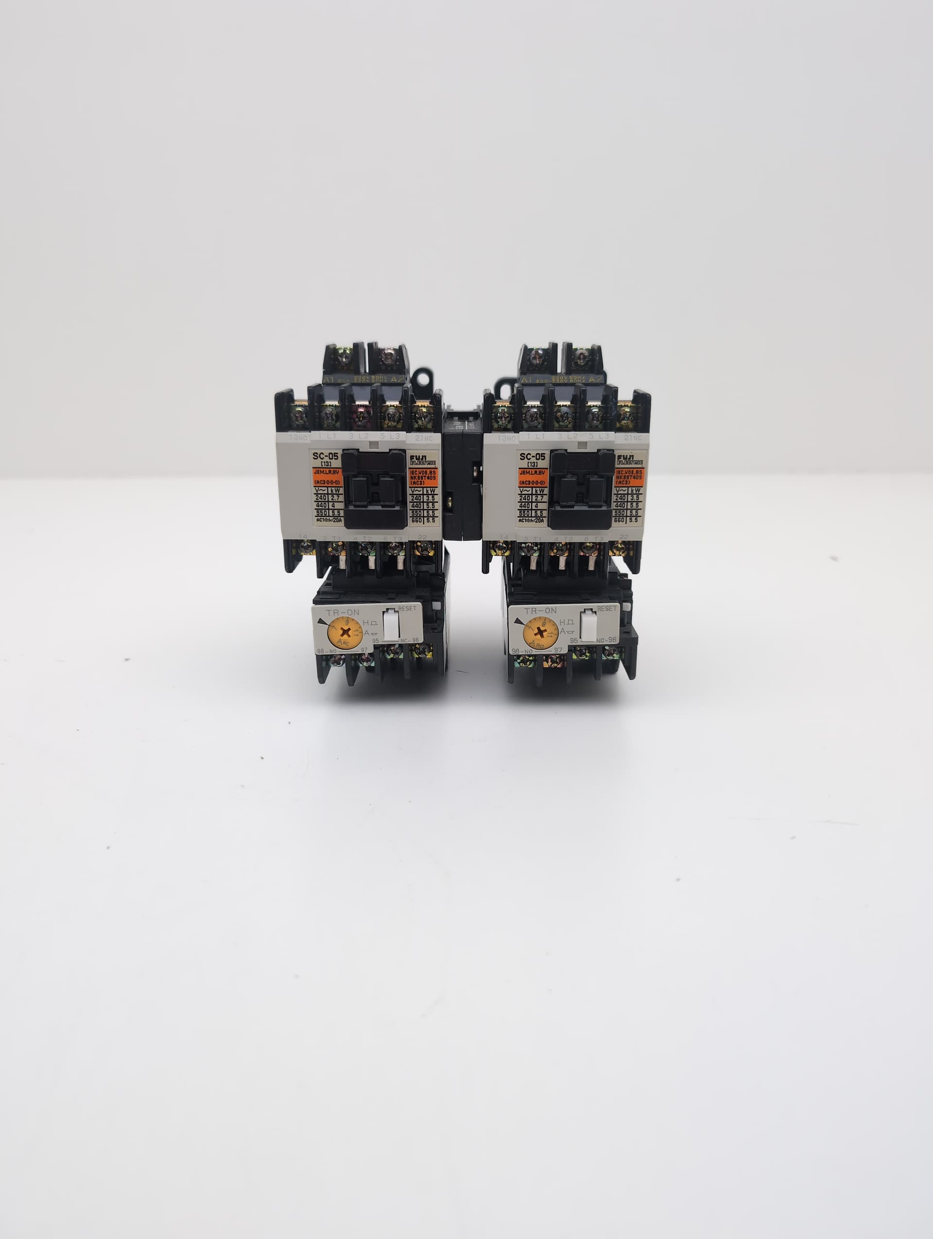 Fuji Electric SC-05 Type/ TR-ON Reversing Cont., w/Overcurrent protection
