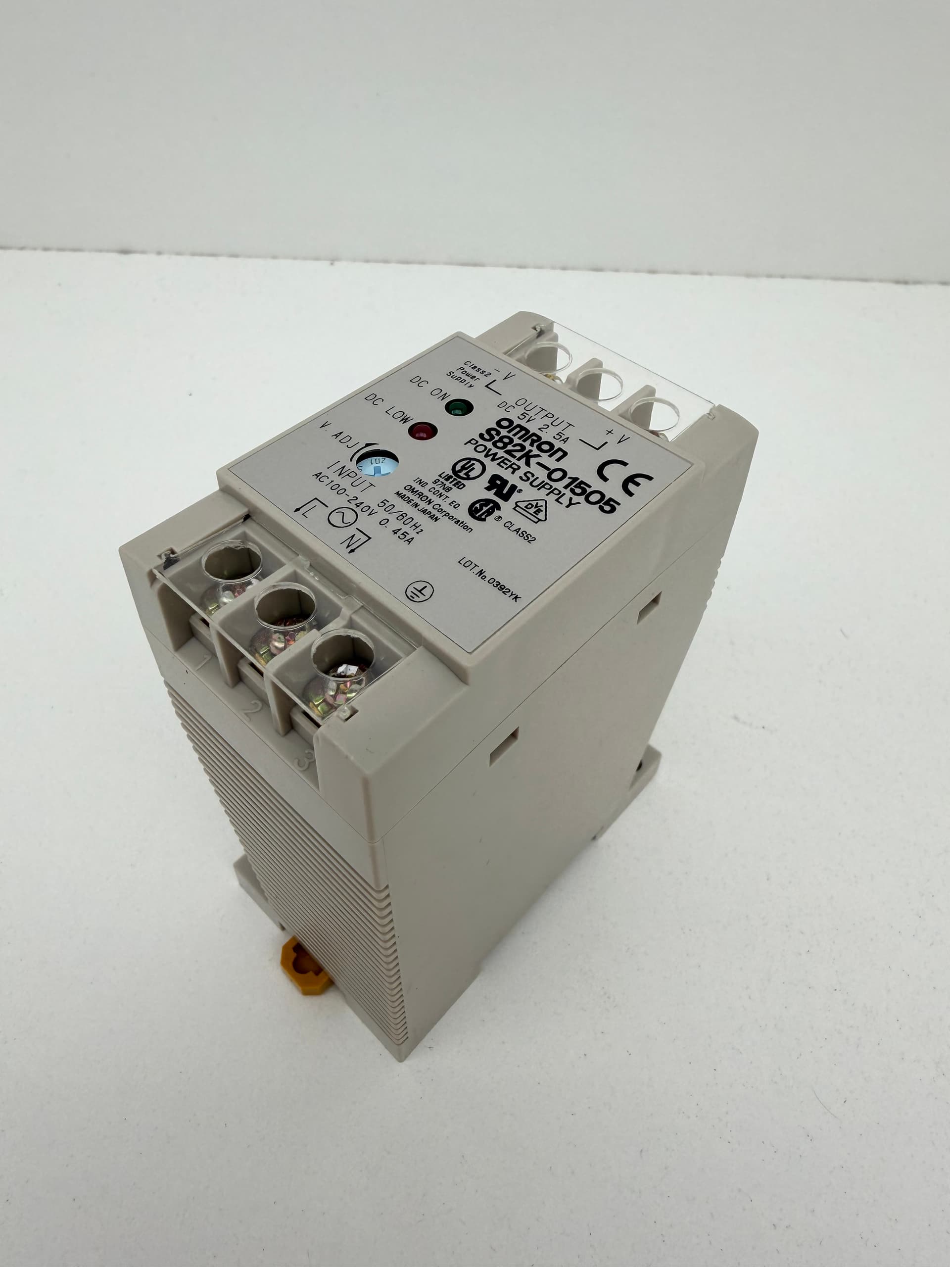 Omron S82K-01505 Power Supply DIN Rail 100-240VAC 5VDC 2.5A 15W