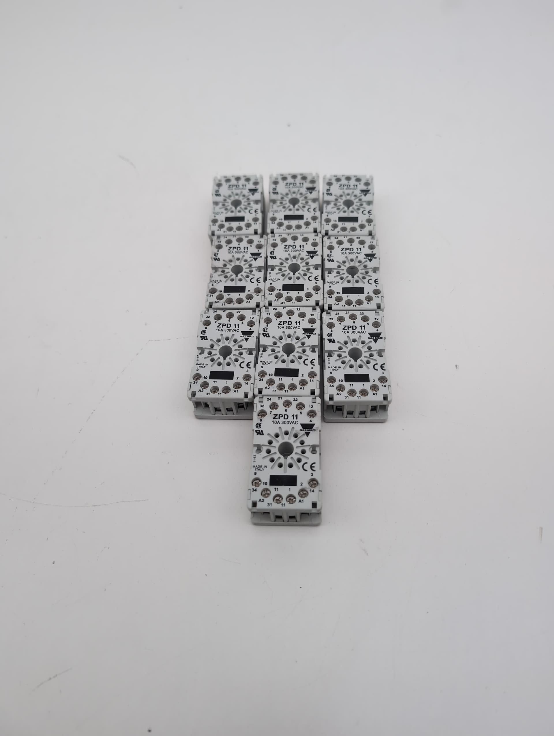 Carlo Gavazzi ZPD 11 12 pin Relay Socket