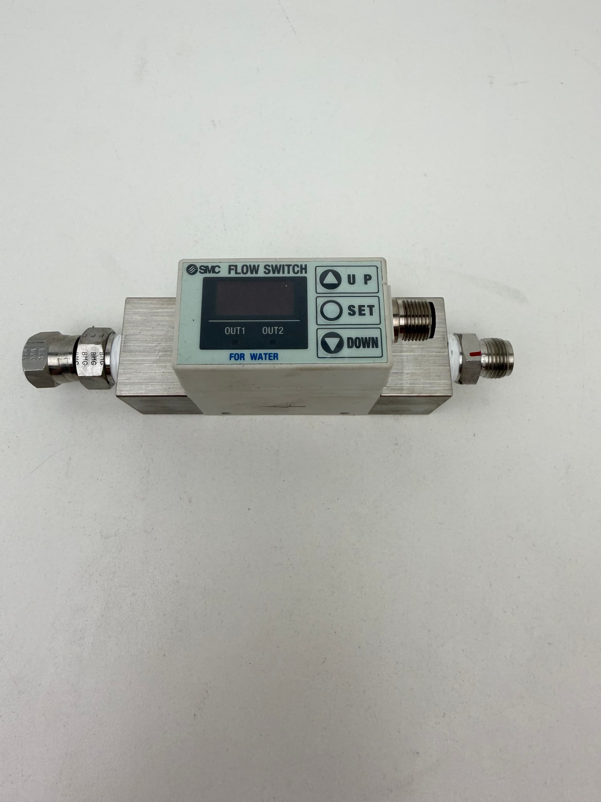 SMC PF2W720-N03-67 Digital Flow Switch, Water, 2-16 L/min, 3/8 NPT