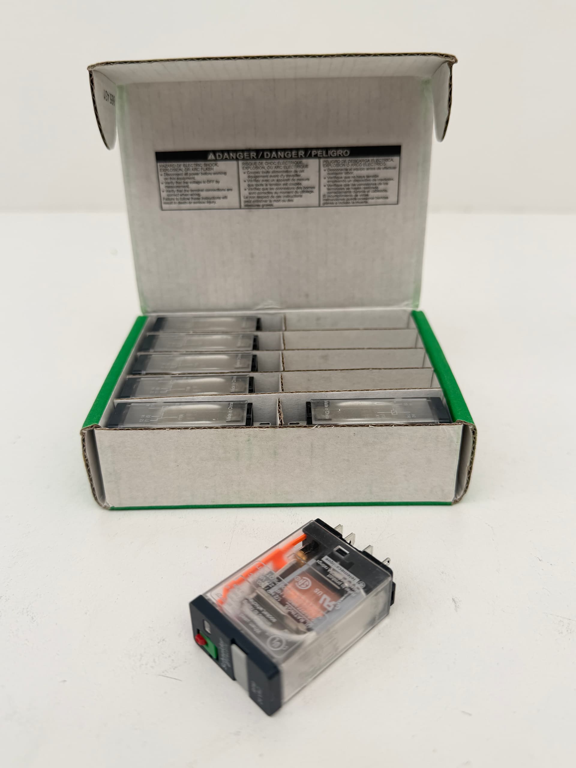 Schneider Electric RPM11B7 Zelio Plug-In Ice Cube Relay, 24VAC, 15A, 1CO, 5Pins