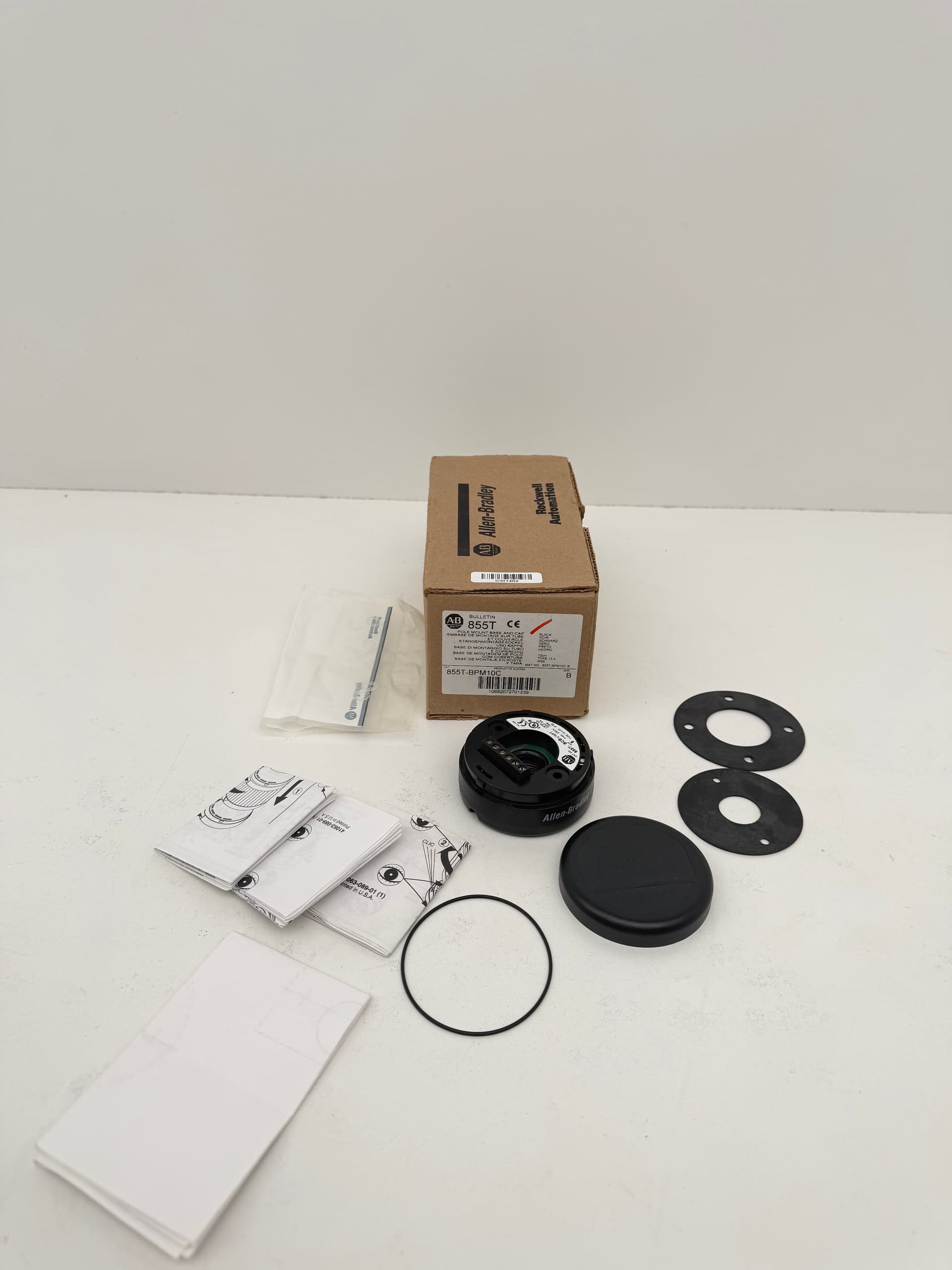 Allen-Bradley 855T-BCB1/2"NPT Stack Tower Light Base and Cap
