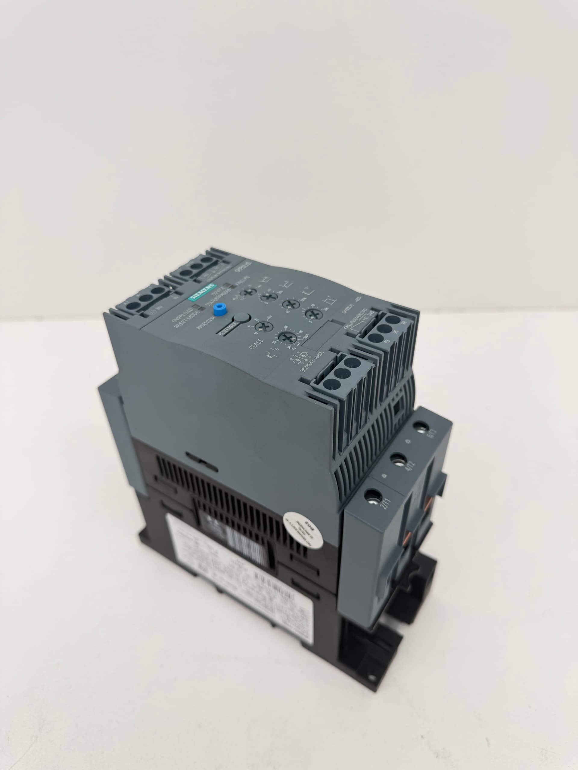 Siemens 3RW4047-1BB05 SIRIUS Soft Starter, 106A, 75kW, 400-600V