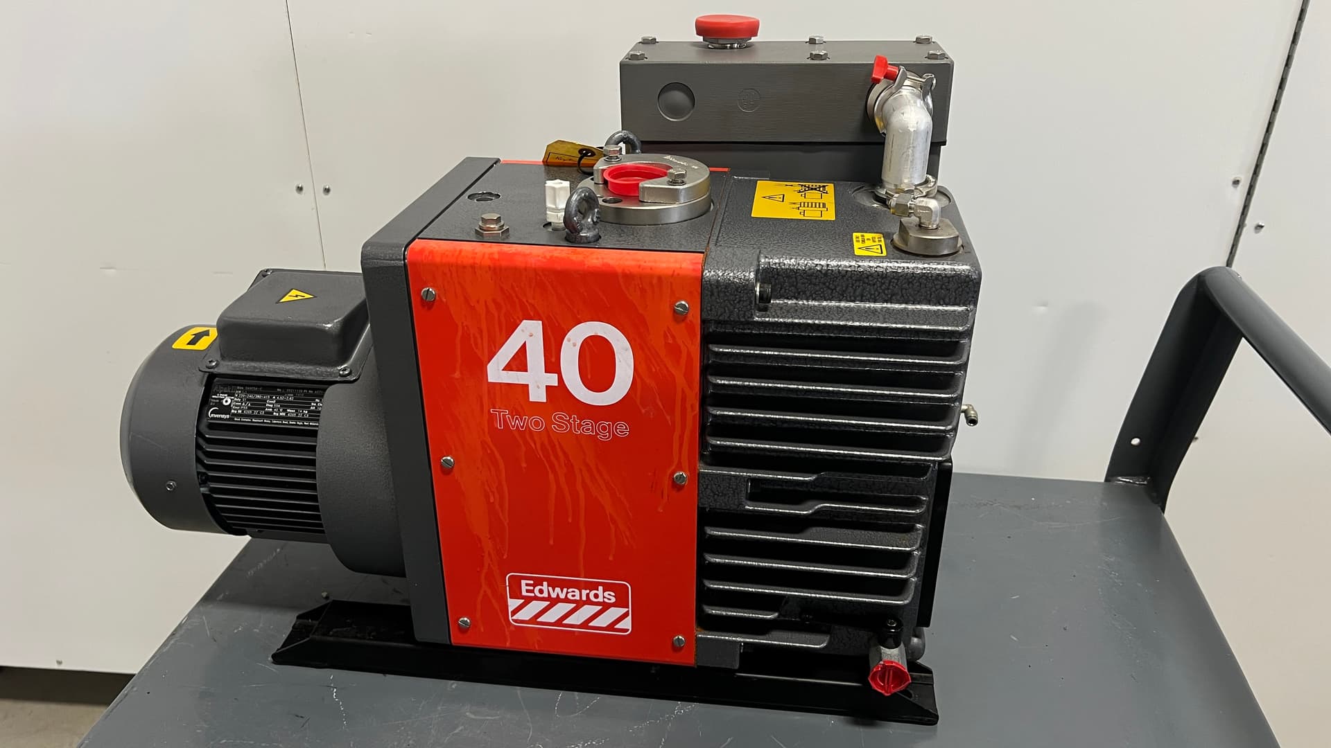 Edwards E2M40 PFPE Rotary Vane Vacuum Pump with Mist Filter