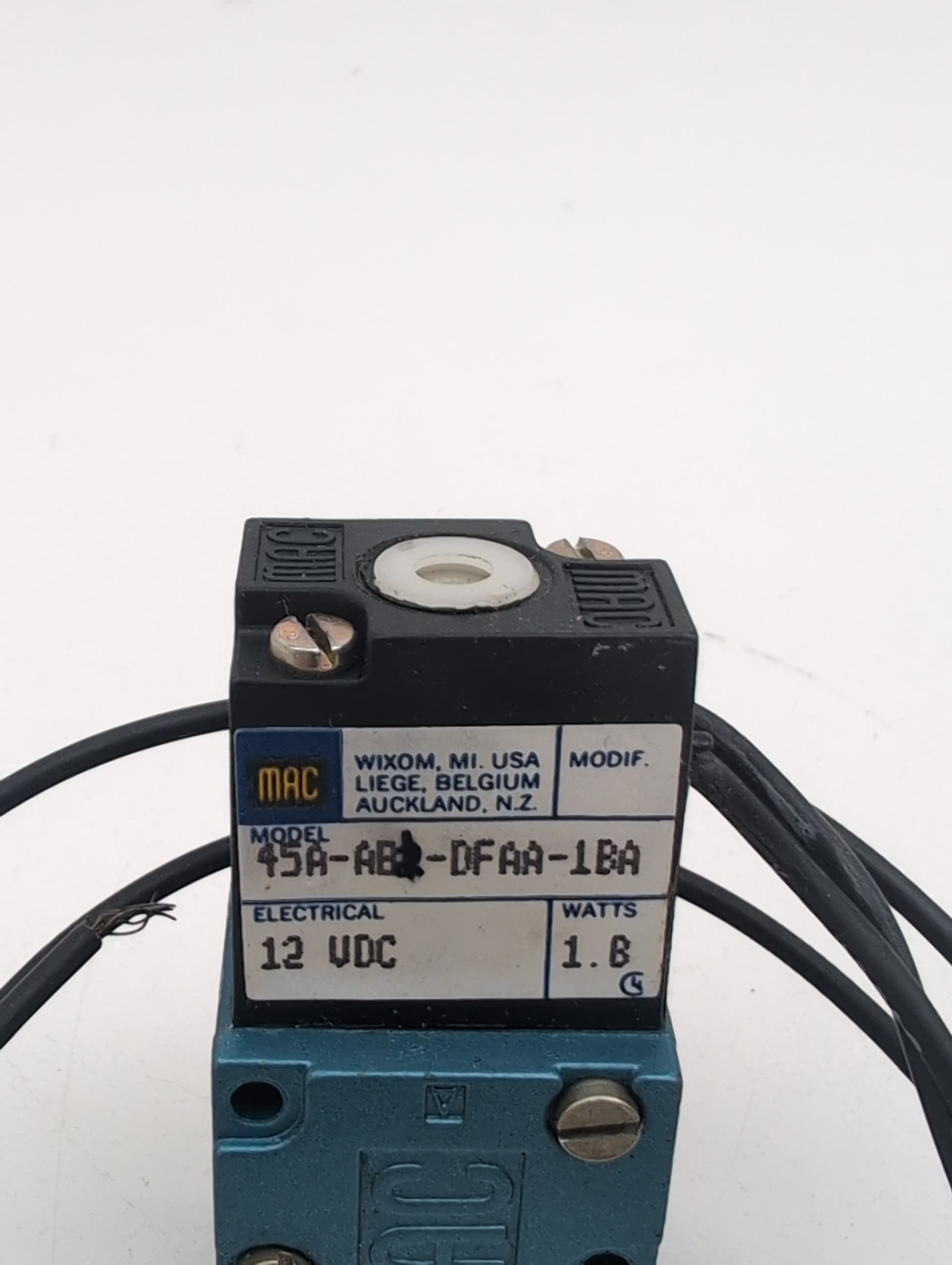 MAC 45A-MAE-DFAJ-1BA 4-Way Solenoid Valve, 12 VDC, 1.8 W