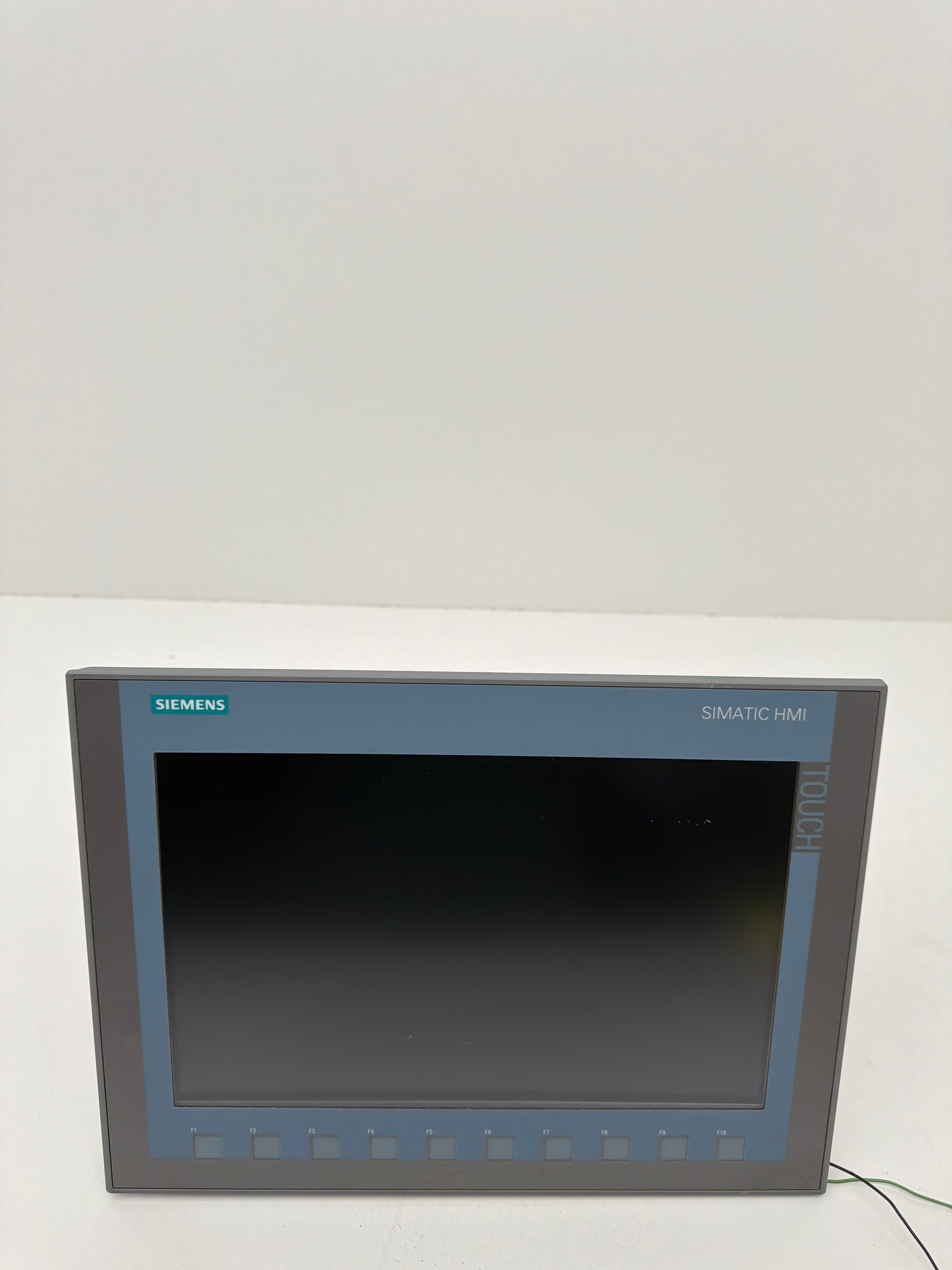 Siemens 6AV2123-2MB03-0AX0 SIMATIC HMI KTP1200 Basic 12" Touch Operator Panel