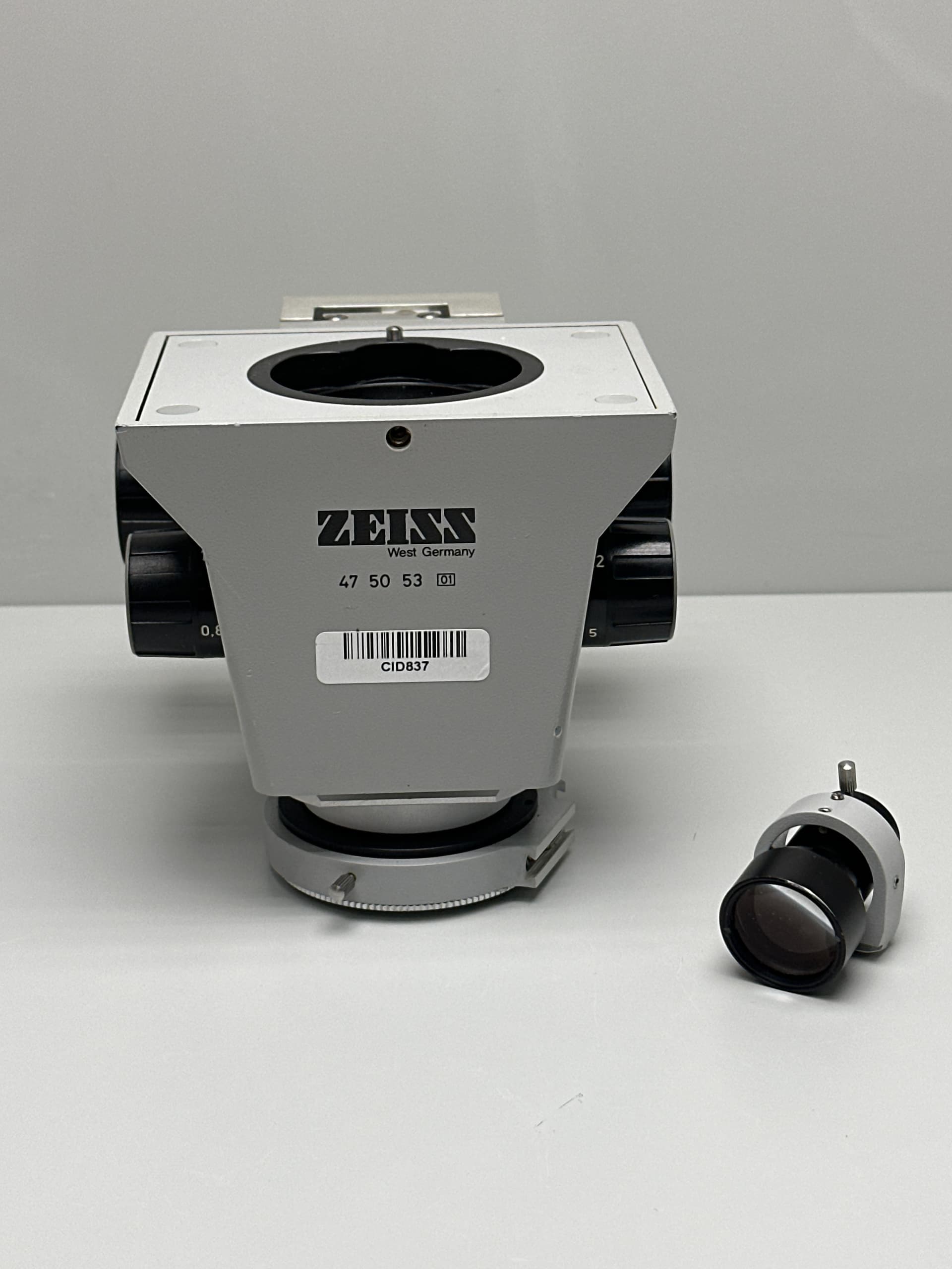 Zeiss 47 50 53 01 Stereo Microscope Body (Missing Binoc Thumbscrew)