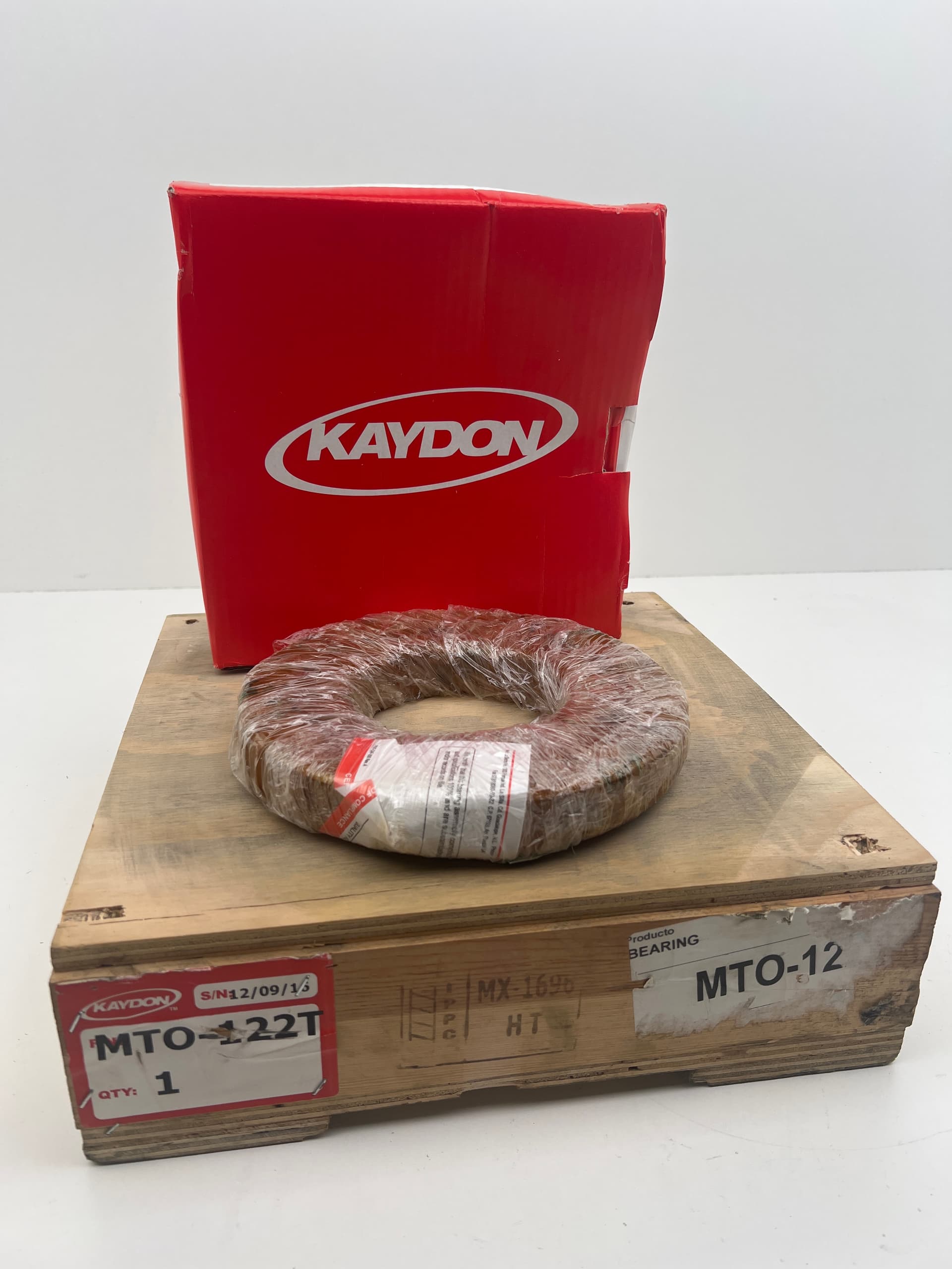 Kaydon MTO-122T Slewing Ring - Four-MT Series Point Contact Bearing