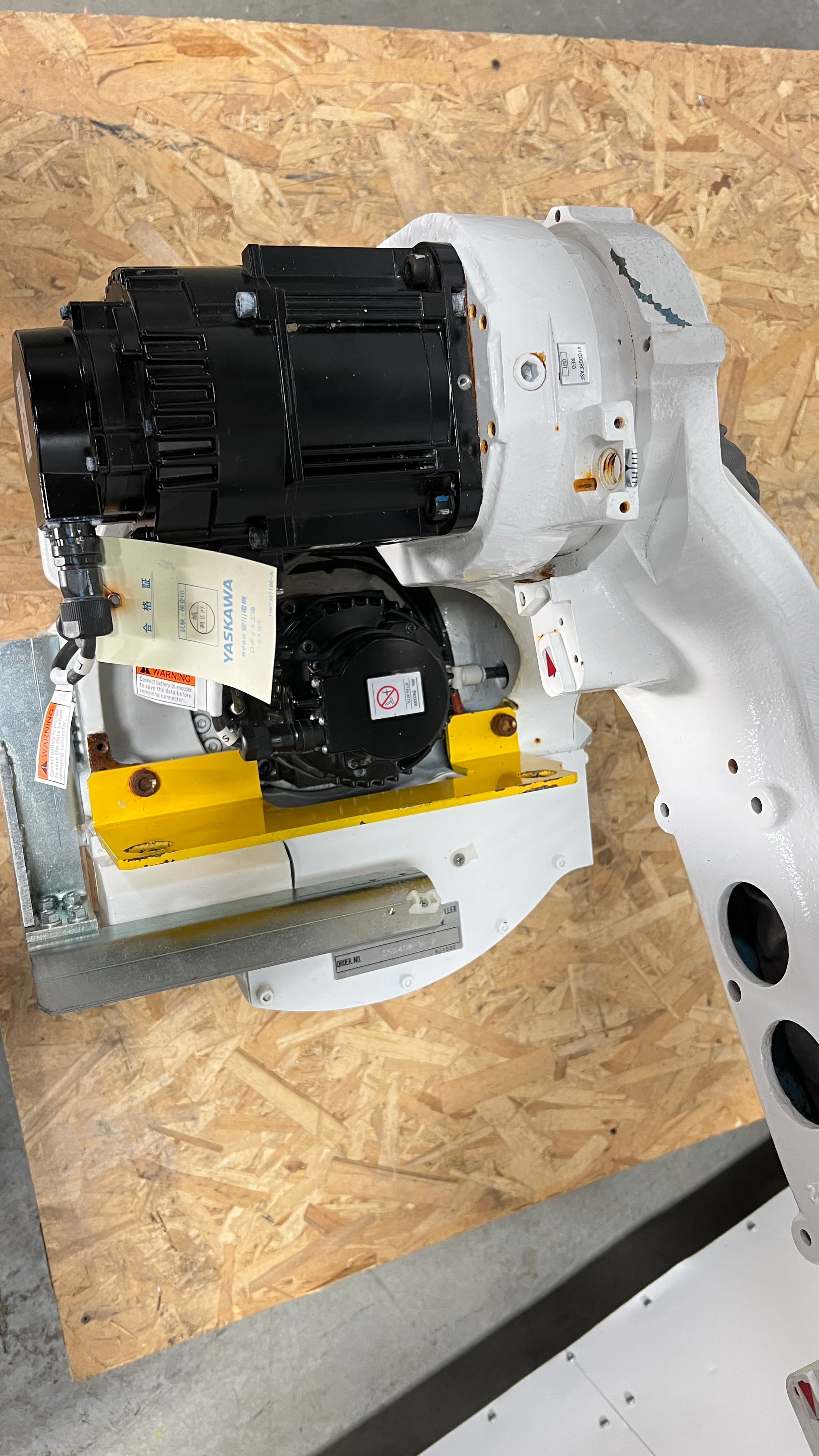 Yaskawa Motoman-MH12 MOTOMAN-MH12 Six-Axis Robot w/DX200 Robot Controller