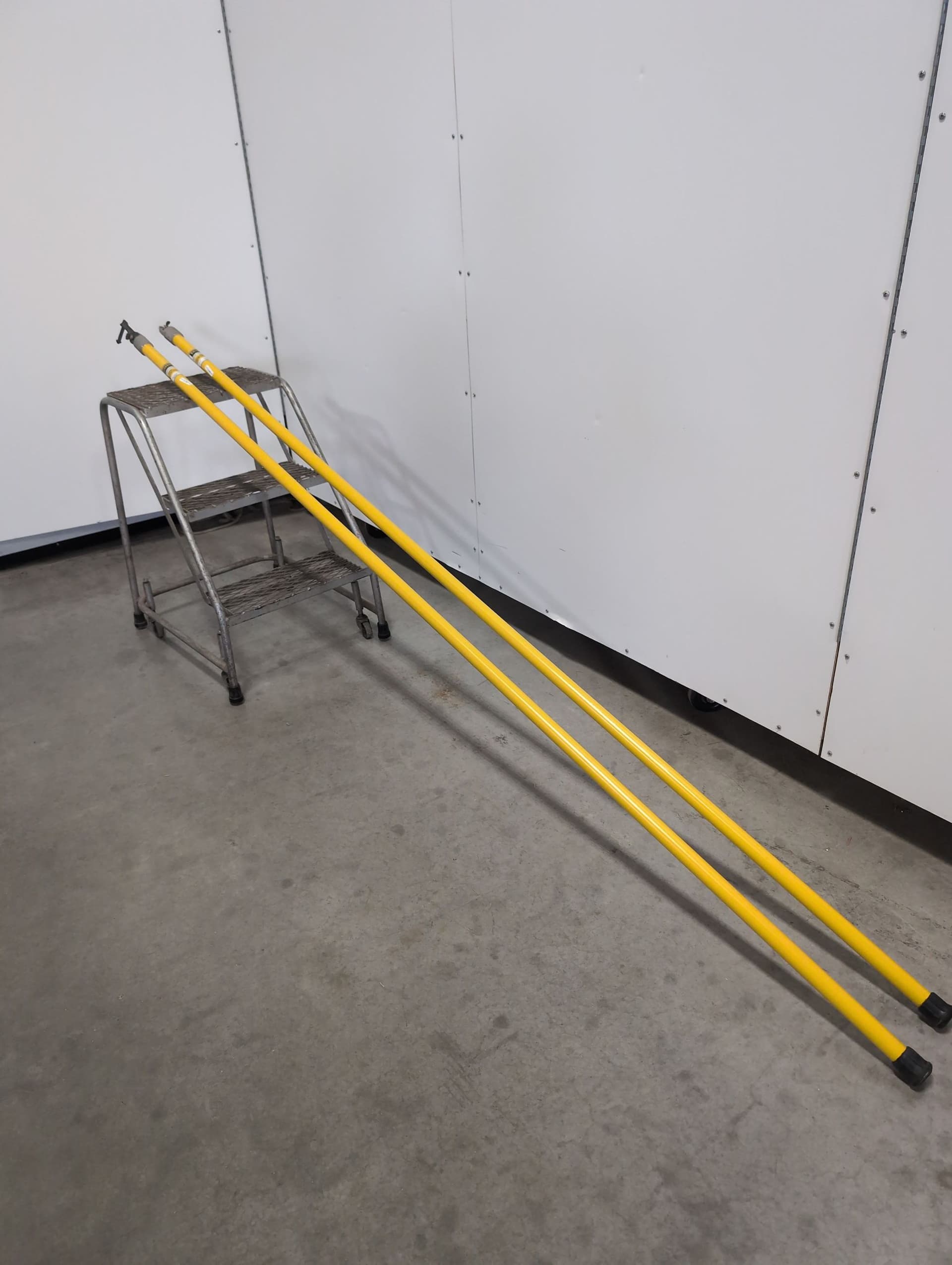 Salisbury 4215 Universal Switch Stick, 8'
