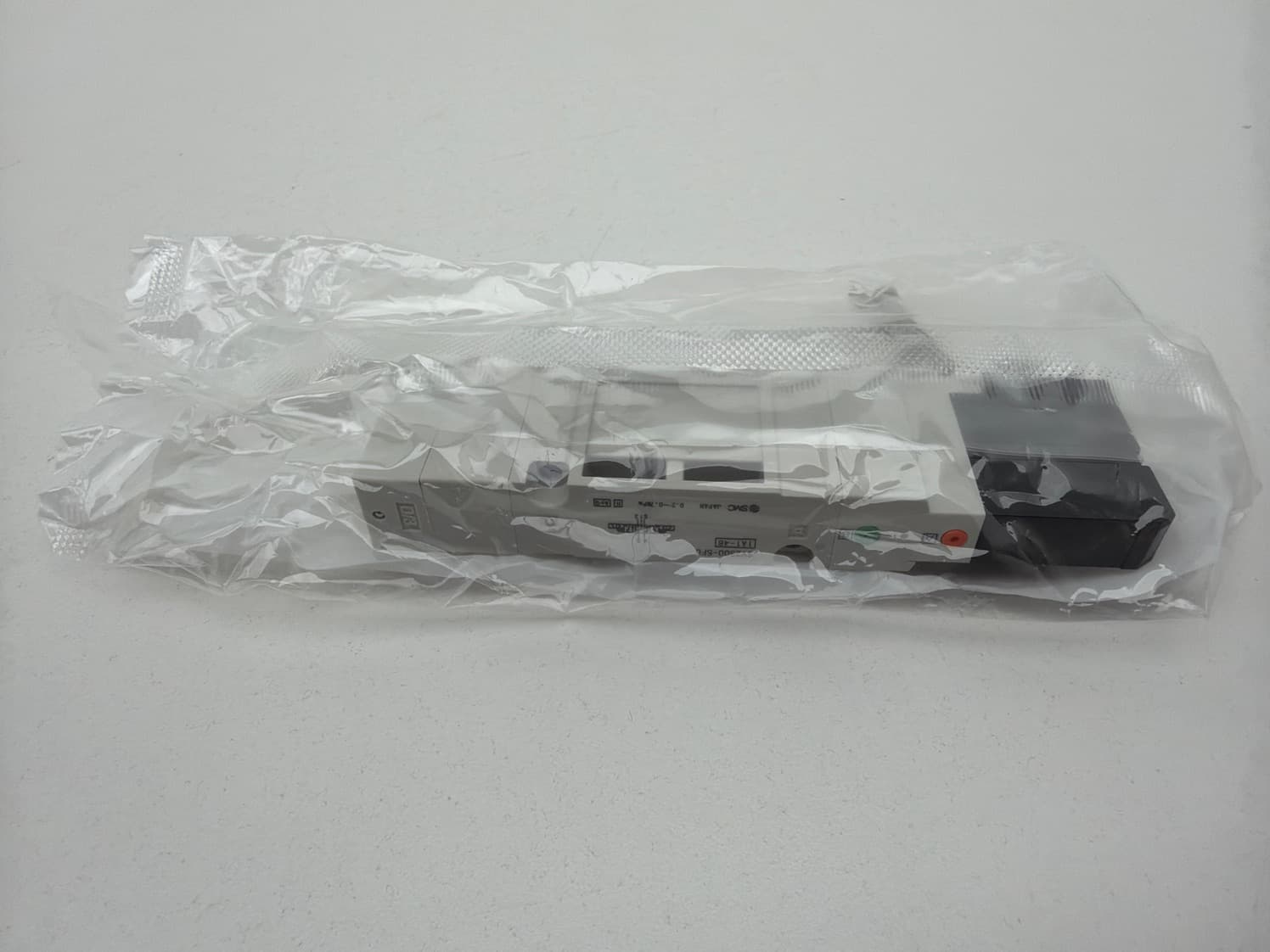 SMC SV2300-5FU Pneumatic Solenoid Valve, 5-Port, 24VDC