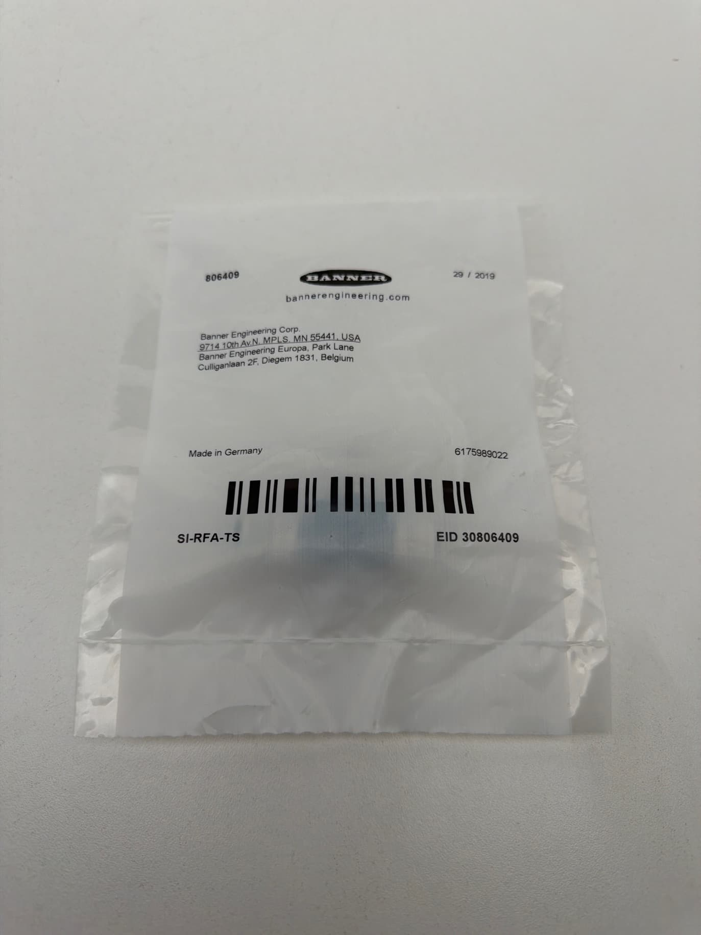 Banner SI-RFA-TS 806409 RFID Safety Switch, T Adapter for Series Connection