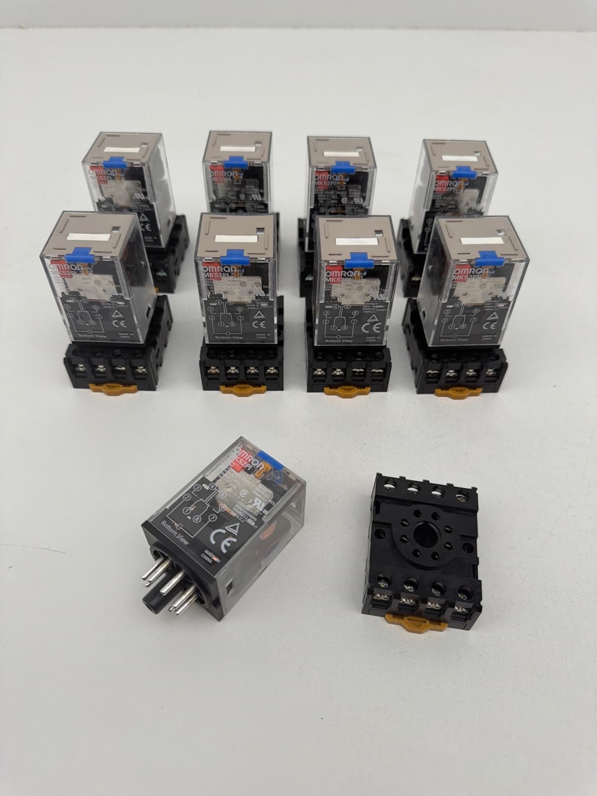 Omron MKS2PI General Purpose Relay, DPDT, 24VDC, 10A, 8-Pin w/ PF083A-E Socket