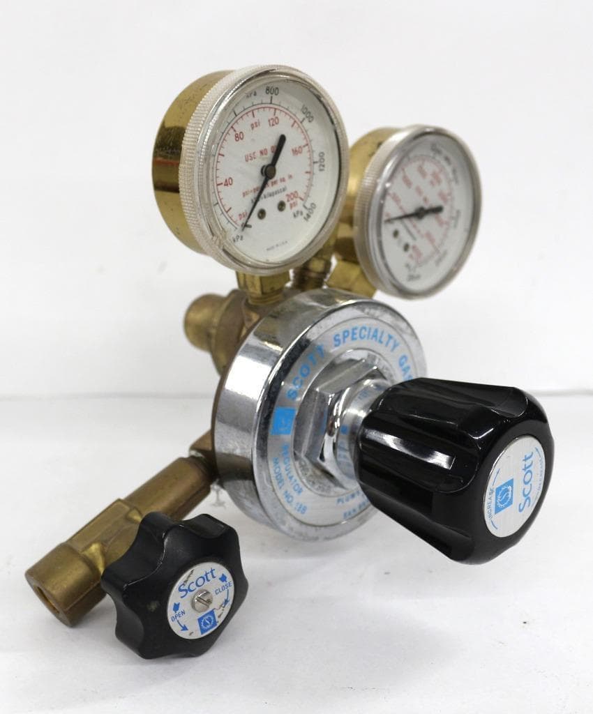 Scott Specialty Gases Inc. 18B Two-Stage Ultra High Purity High Flow Regulator
