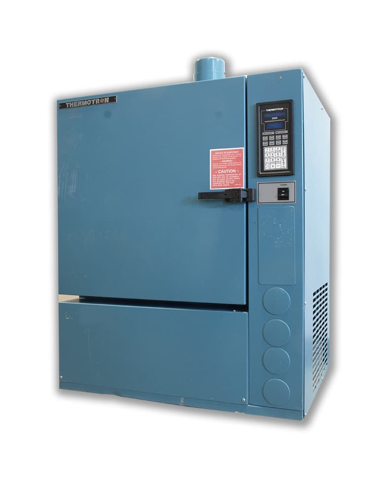Thermotron S1.2C Temperature Chamber