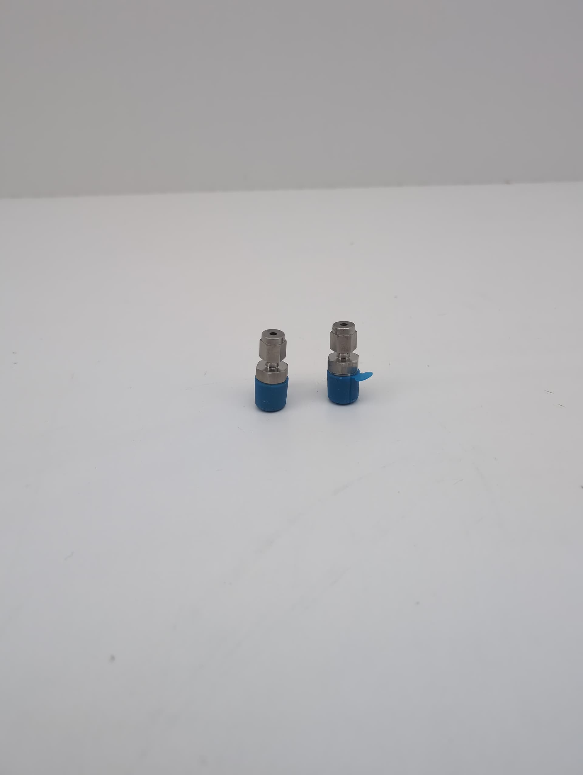 Brennan Industries N2404-02-04-SS Instrumentation Str. Adpt. - 1/4 " Inst. x 1/8