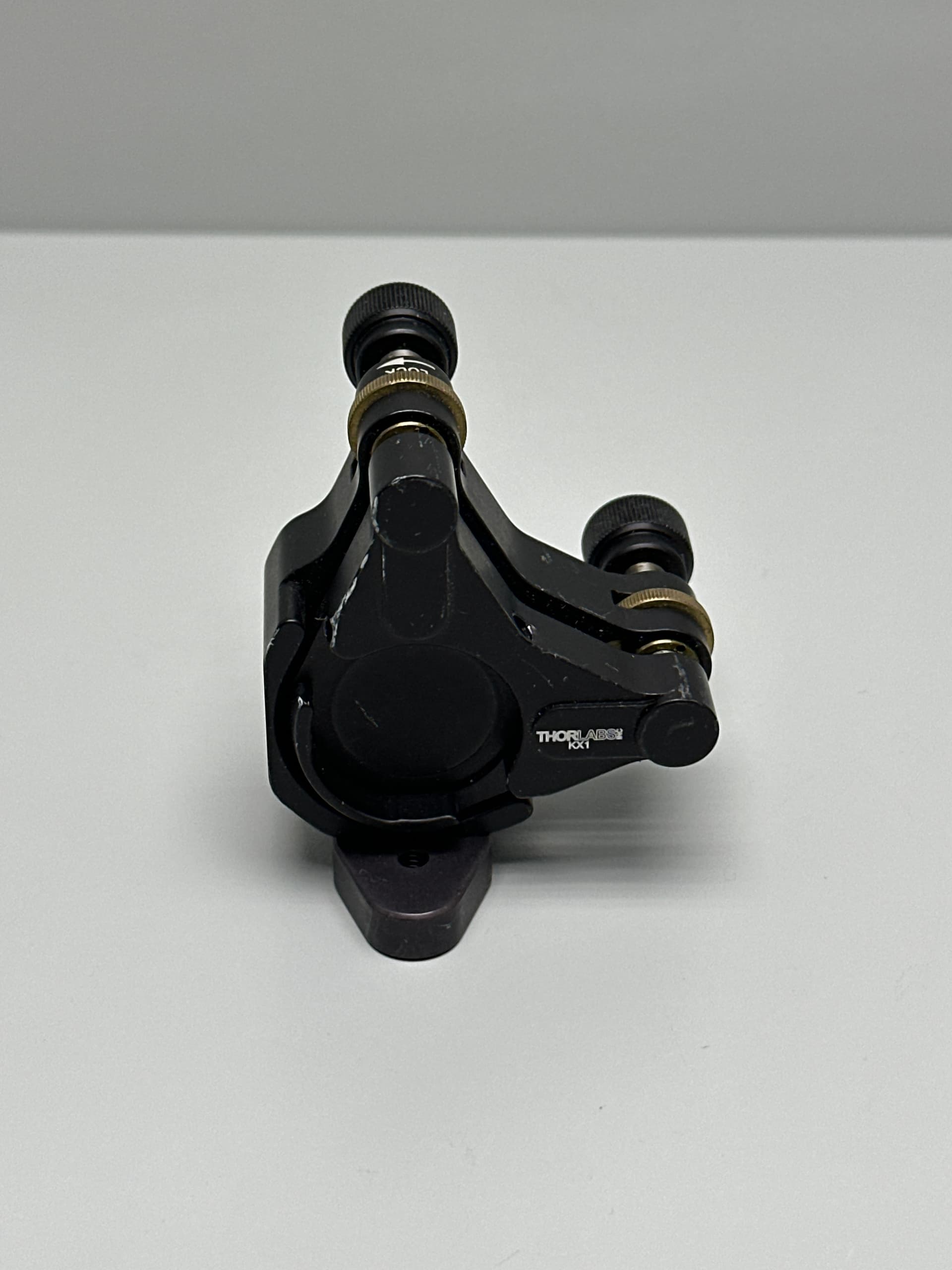 Thorlabs KX1 High Performance Center Pivoting Mirror Mount