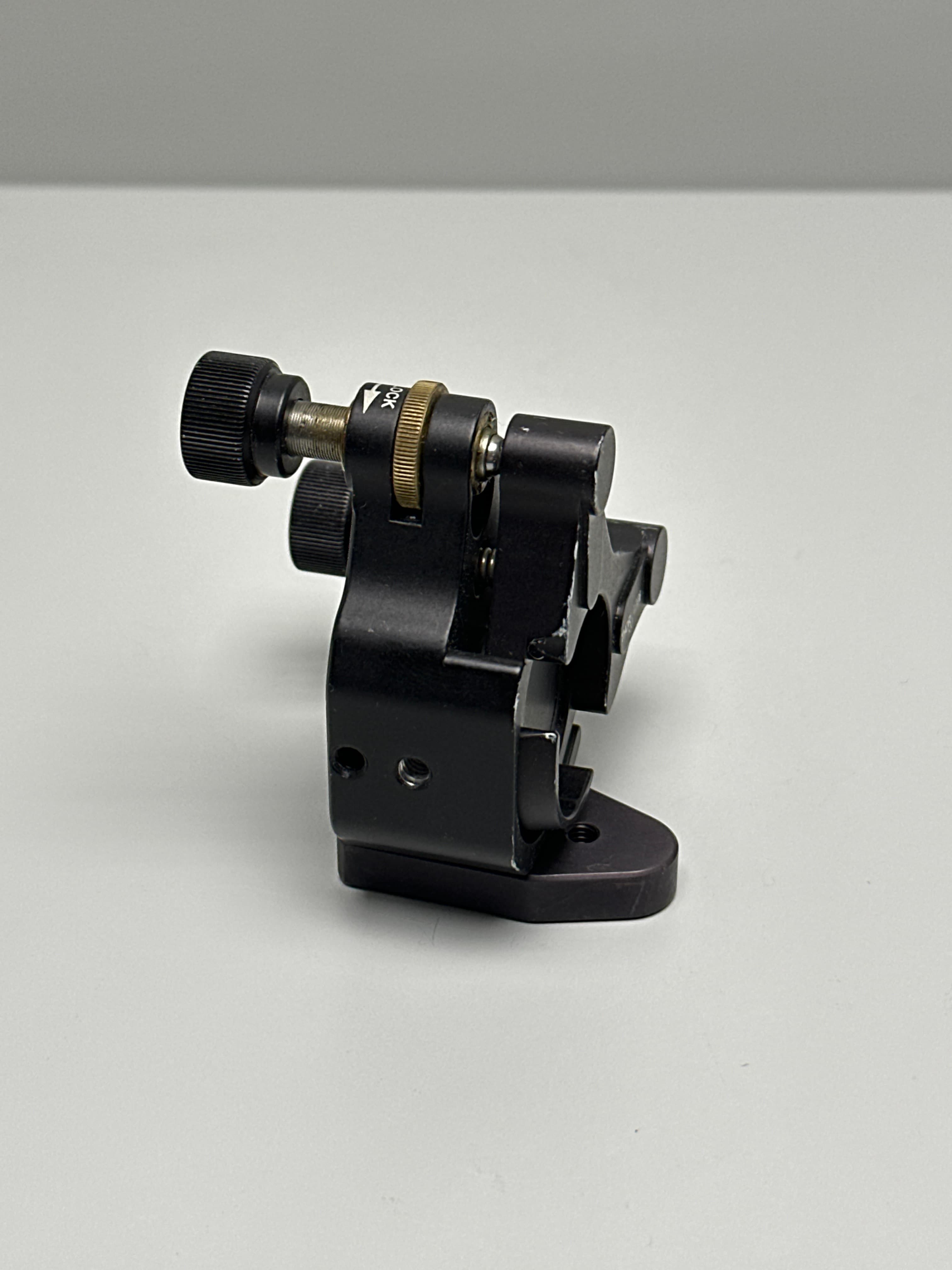 Thorlabs KX1 High Performance Center Pivoting Mirror Mount