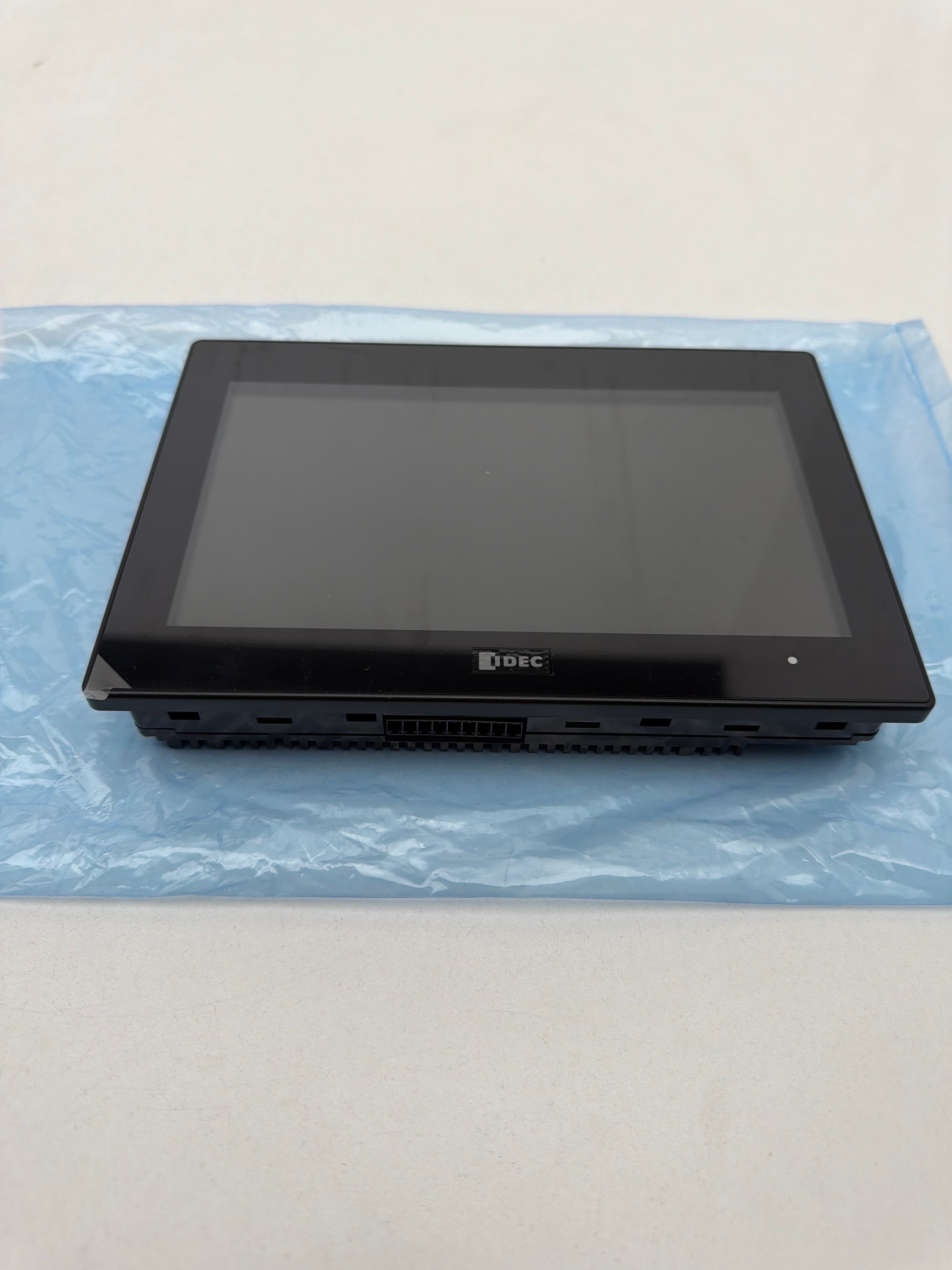 IDEC HG2J-7UT22TF-B HMI Programmable Touch Display 7" 12VDC / 24VDC 13W