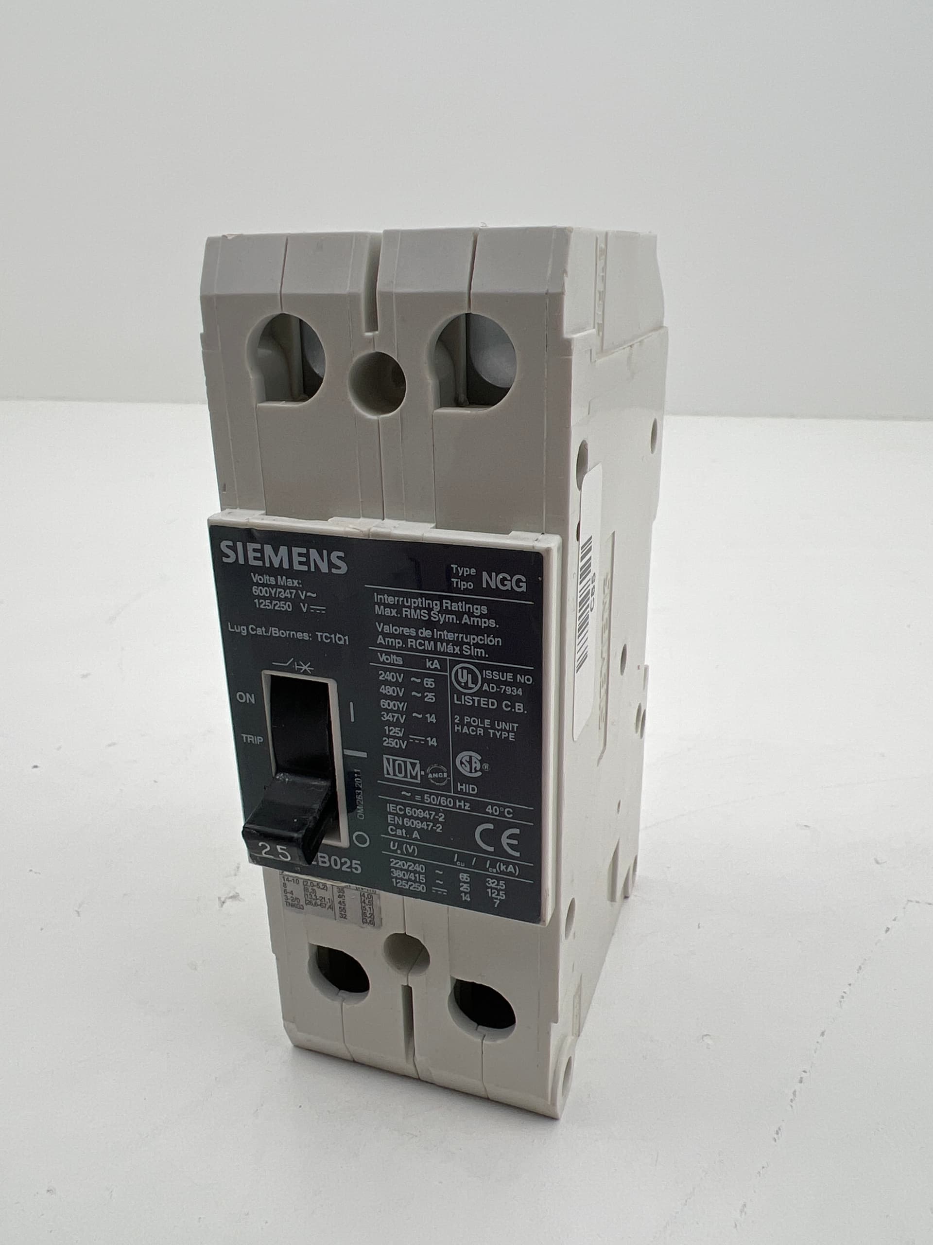 Siemens NGG2B025 Circuit Breaker, 25 Amp, Two Pole