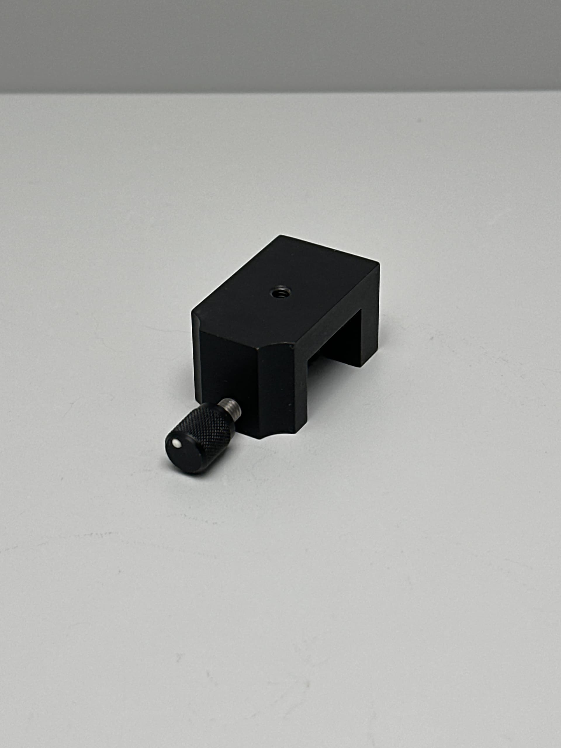 Thorlabs FP01 Plate Holder