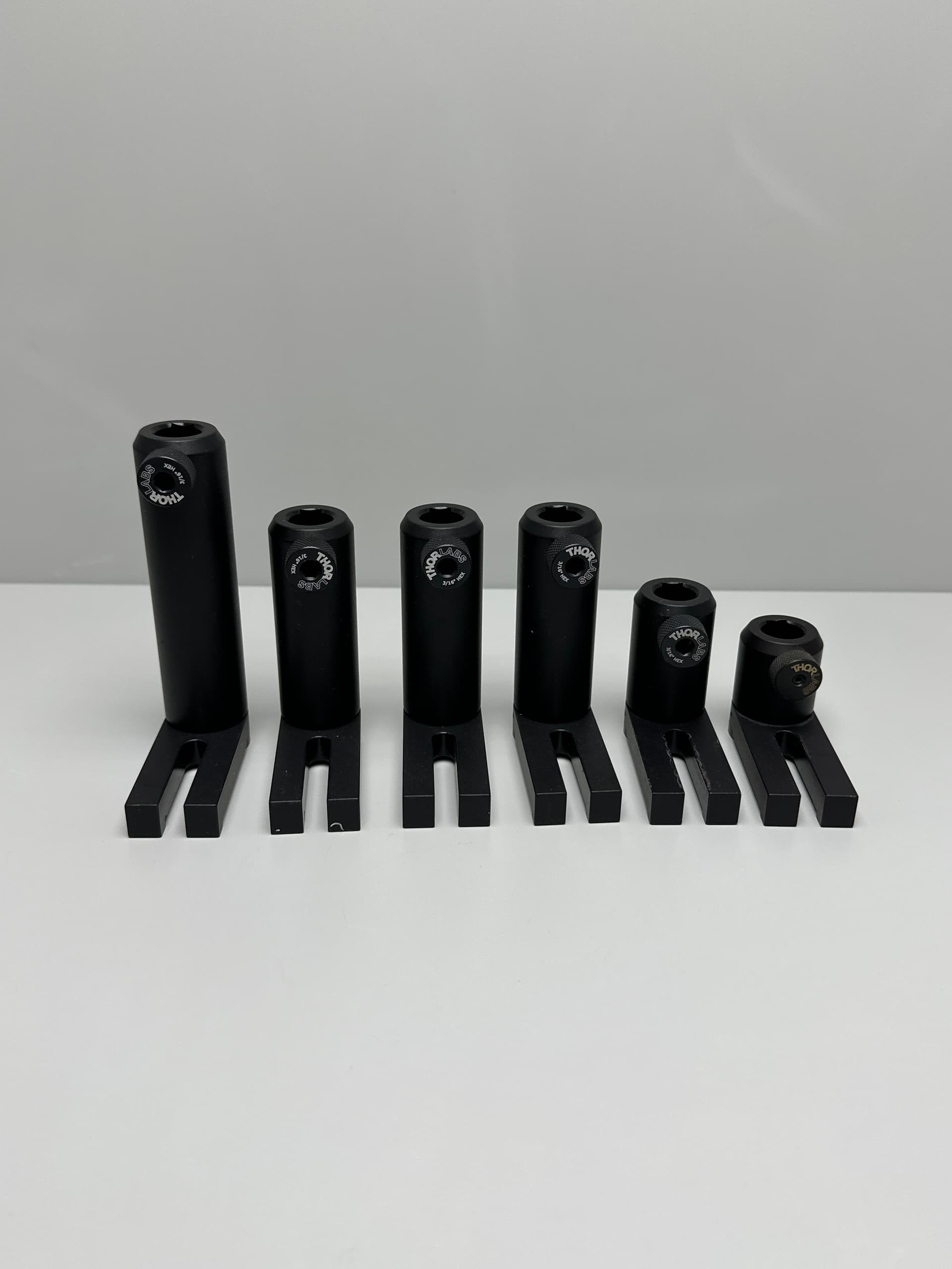 Thorlabs UPH1.5, UPH2, UPH3, UPH4 Swiveling Magnetic Base Universal Post Holders