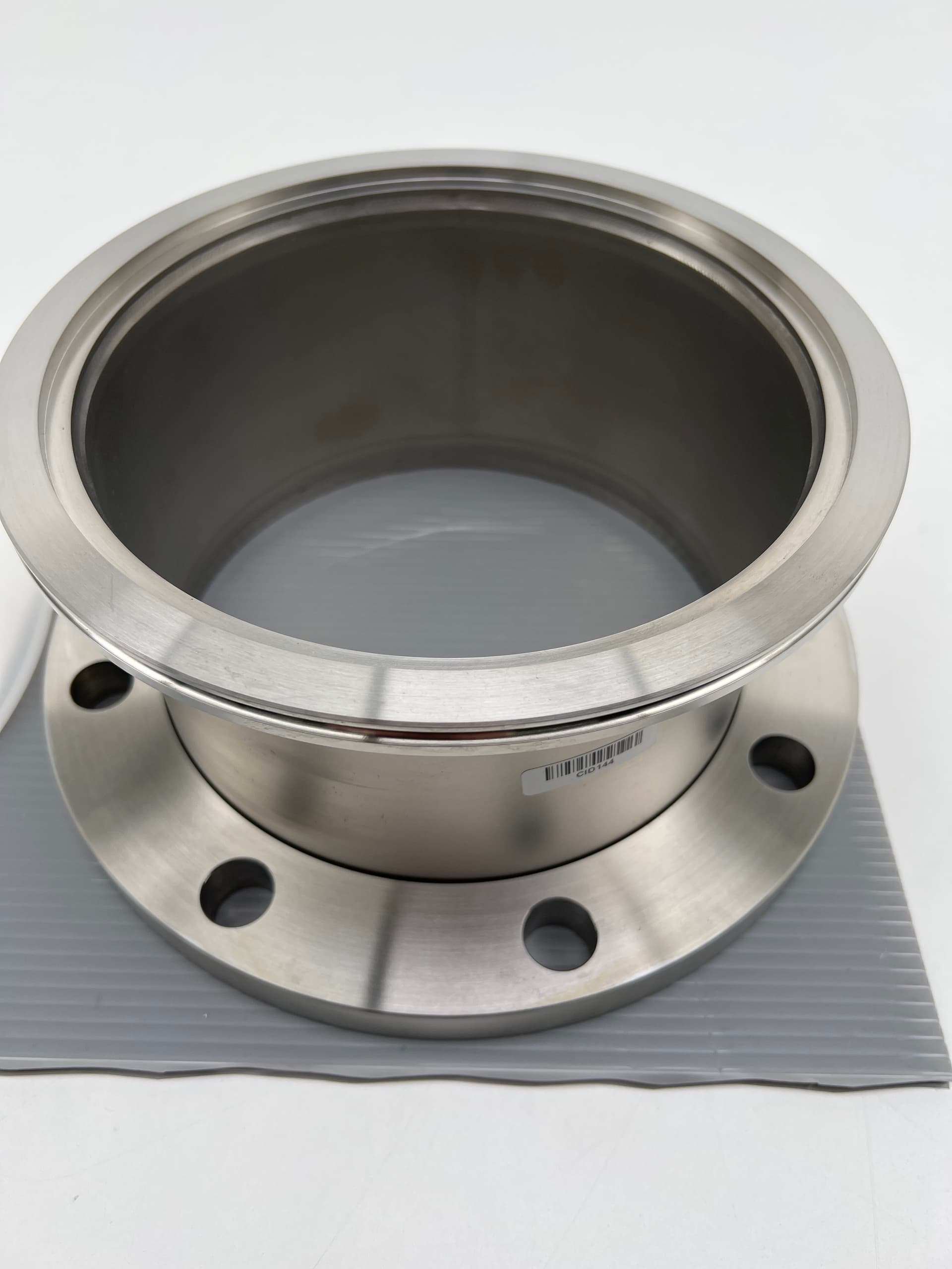 HV to ASA Vacuum ISO200-K 9.45" OD to 11" OD ASA Flat 304SS, 9.5" Bolt Circle, 5