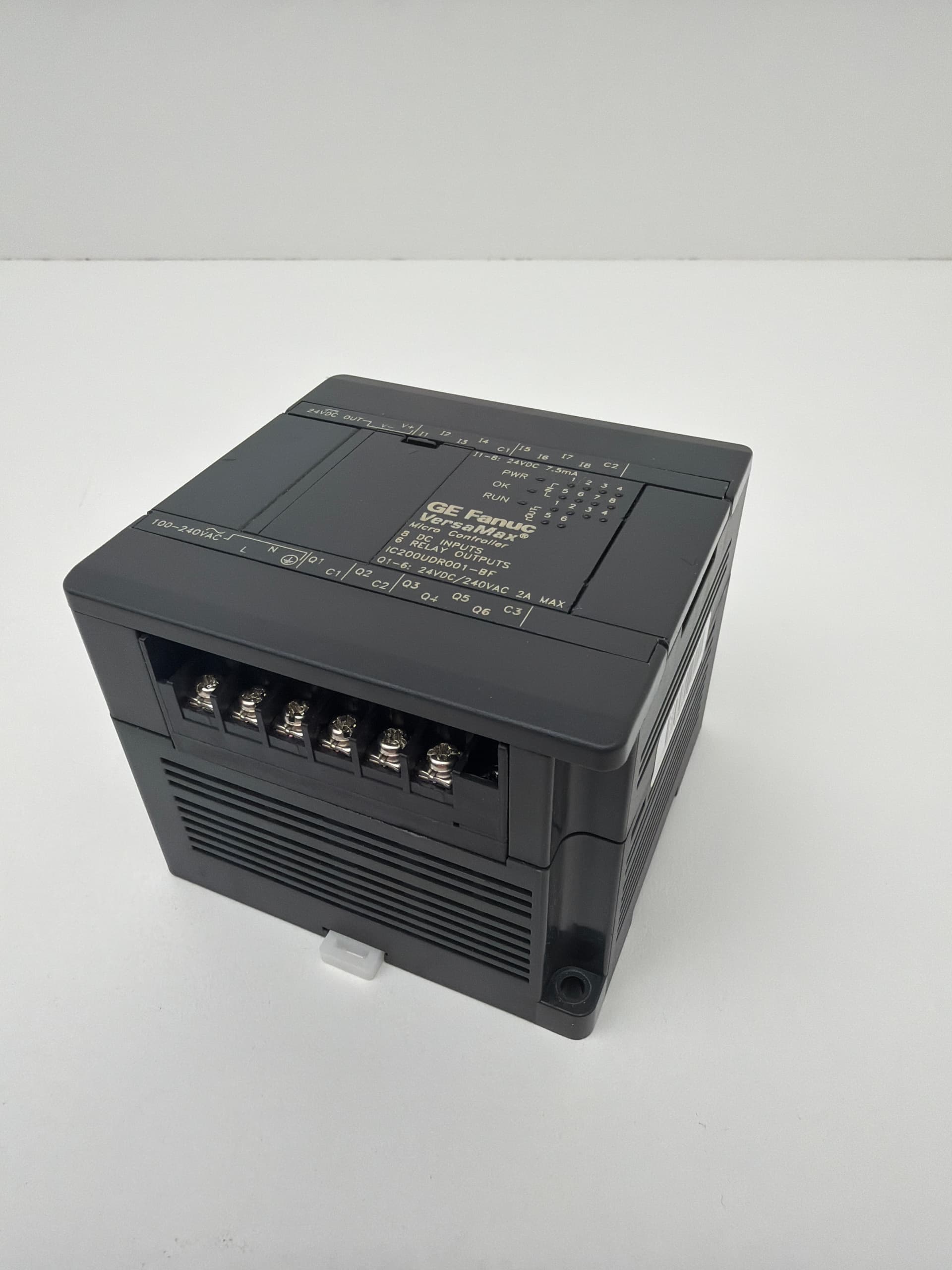 GE Fanuc IC200UDR001-BF VersaMax Micro Controller, 8 Input, 6 Output, 24VDC