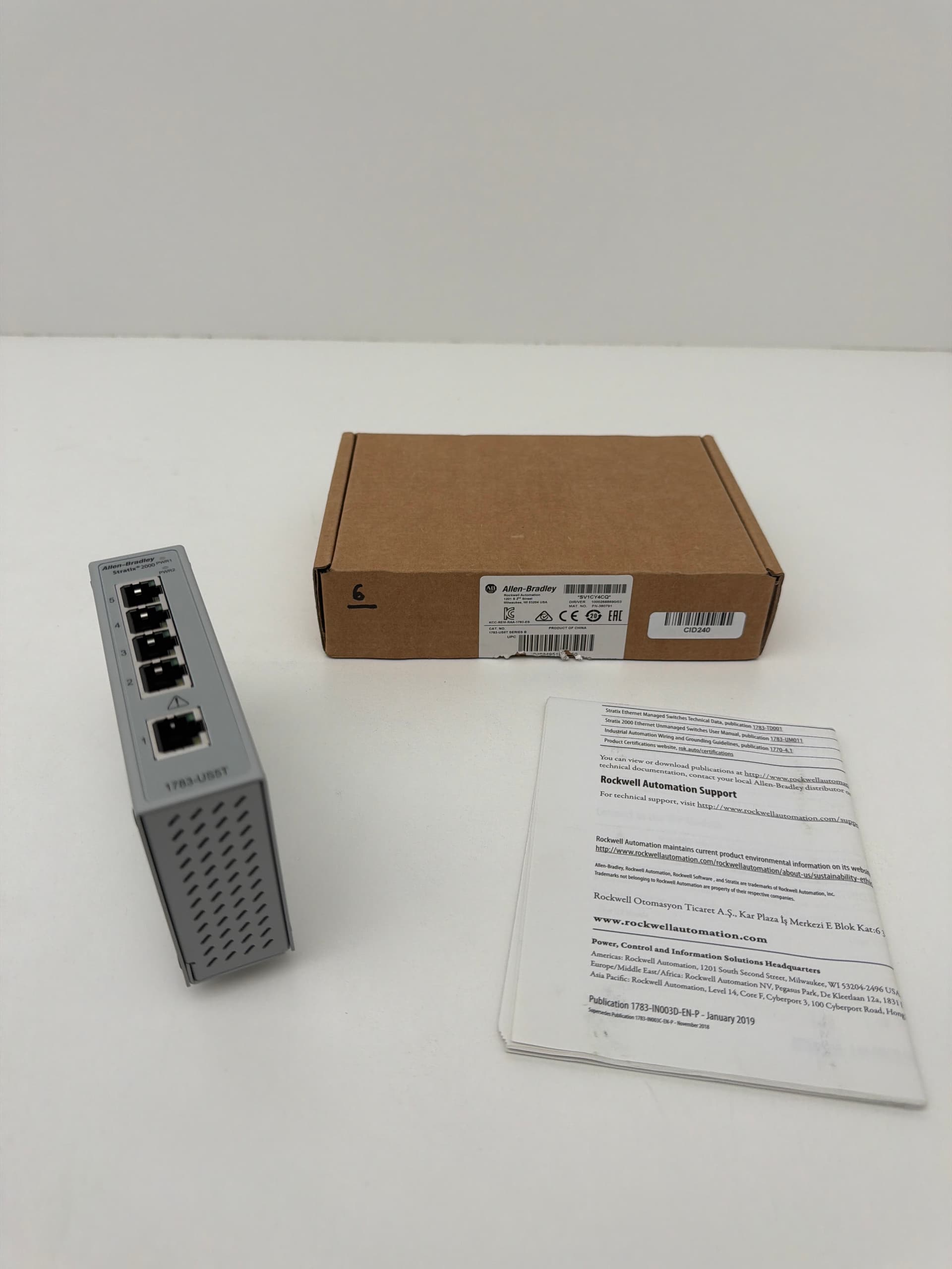 Allen-Bradley 1783-US5T Ser B Stratix 2000 Unmanaged Ethernet Switch 5 Port