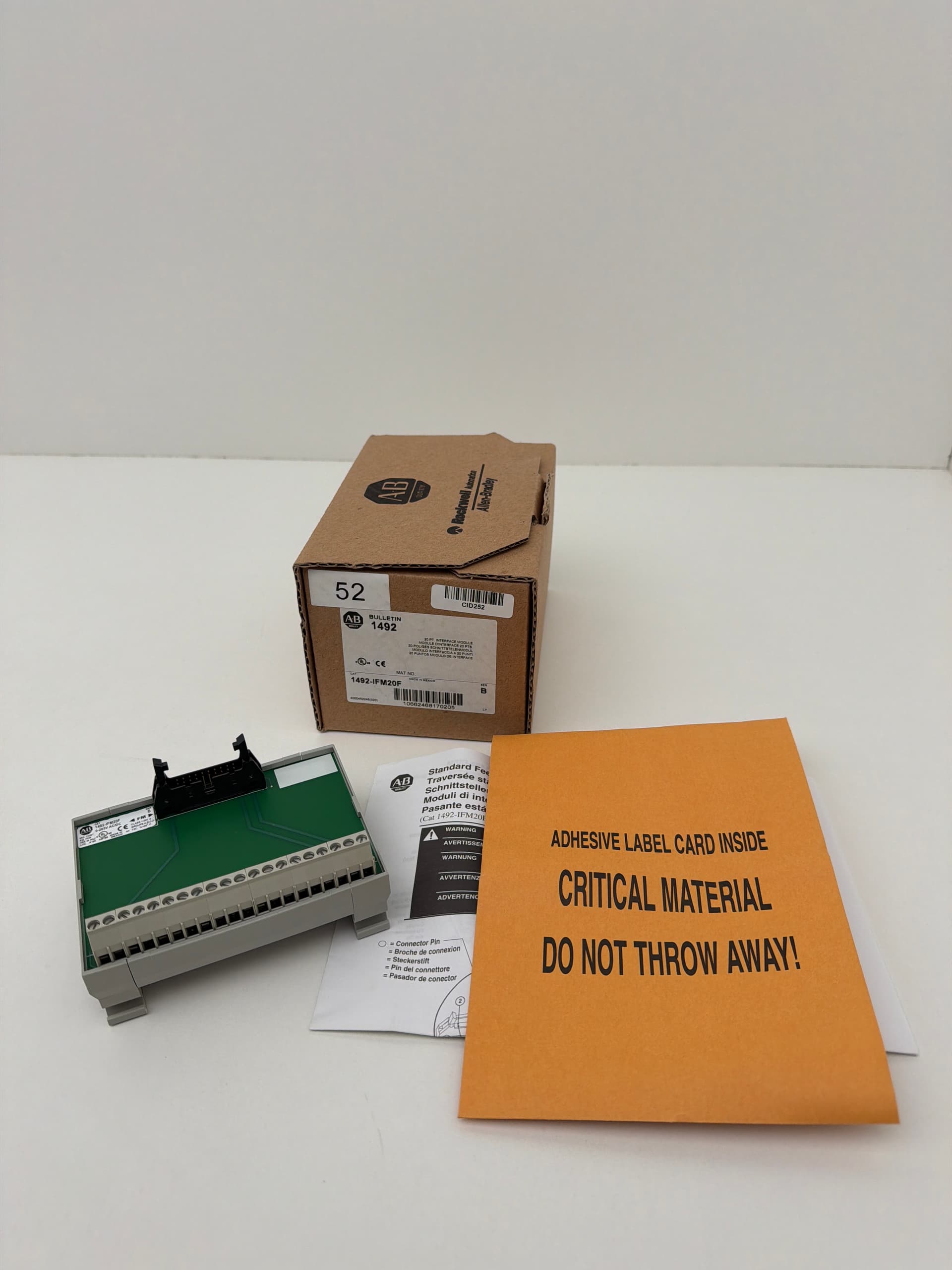 Allen-Bradley 1492-IFM20F 20 Point Feed-Through Digital Interface Module Ser B