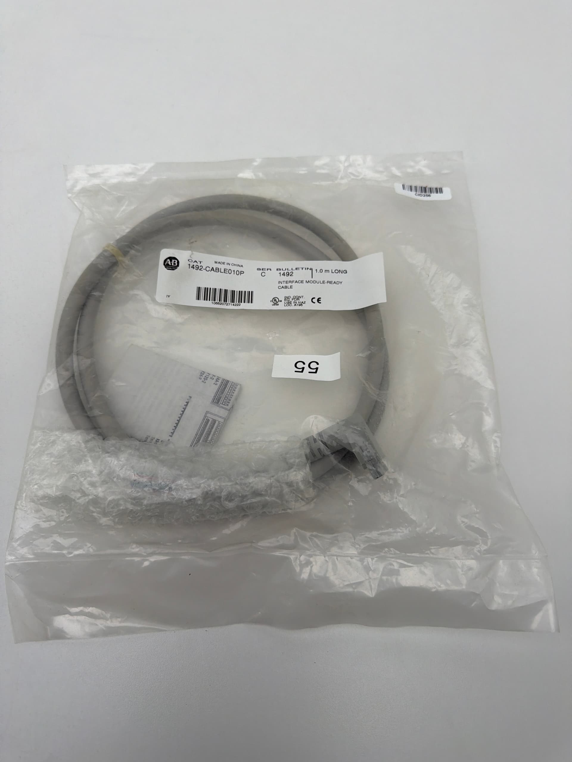 Allen-Bradley 1492-CABLE010P Pre-Wired Digital I/O IFM Cable, 20-Pin, 1m, Ser C