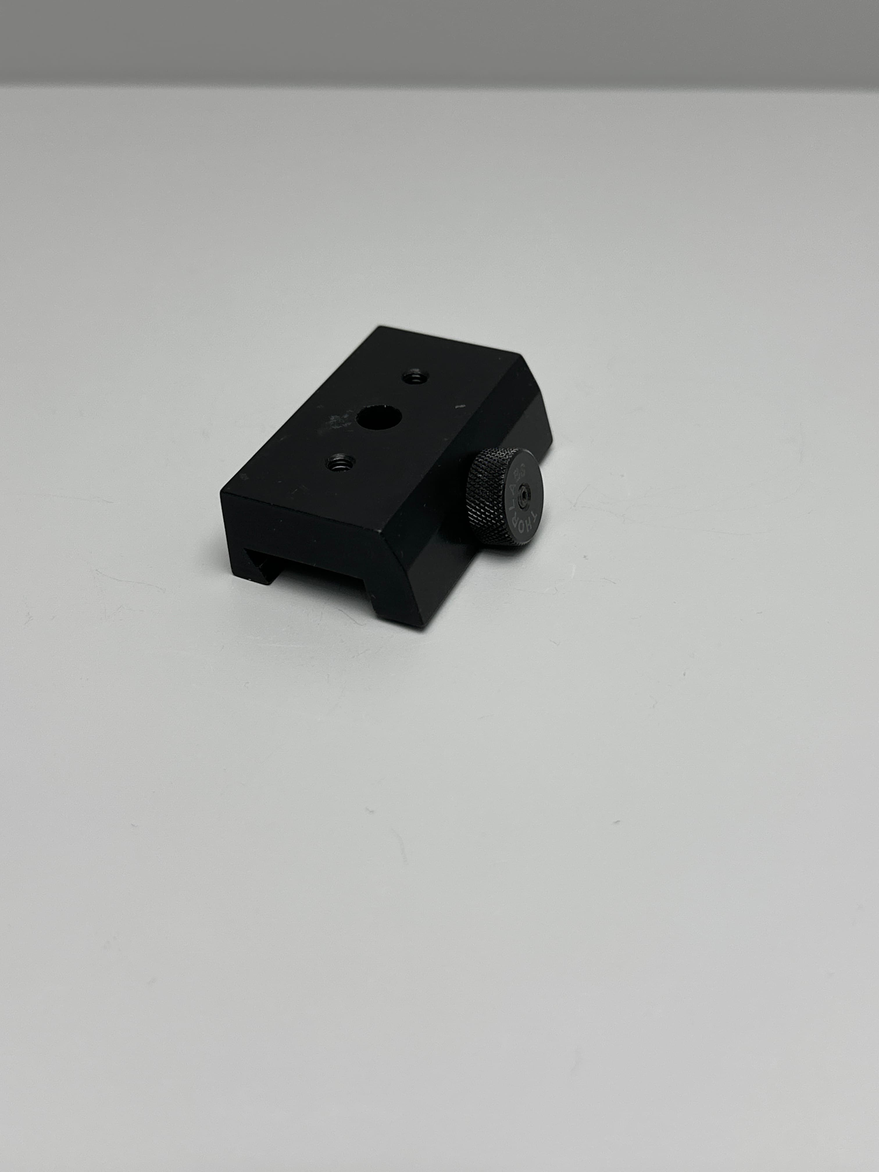 Thorlabs RC2 Rail Carrier, 1" x 2" Mounting Surface