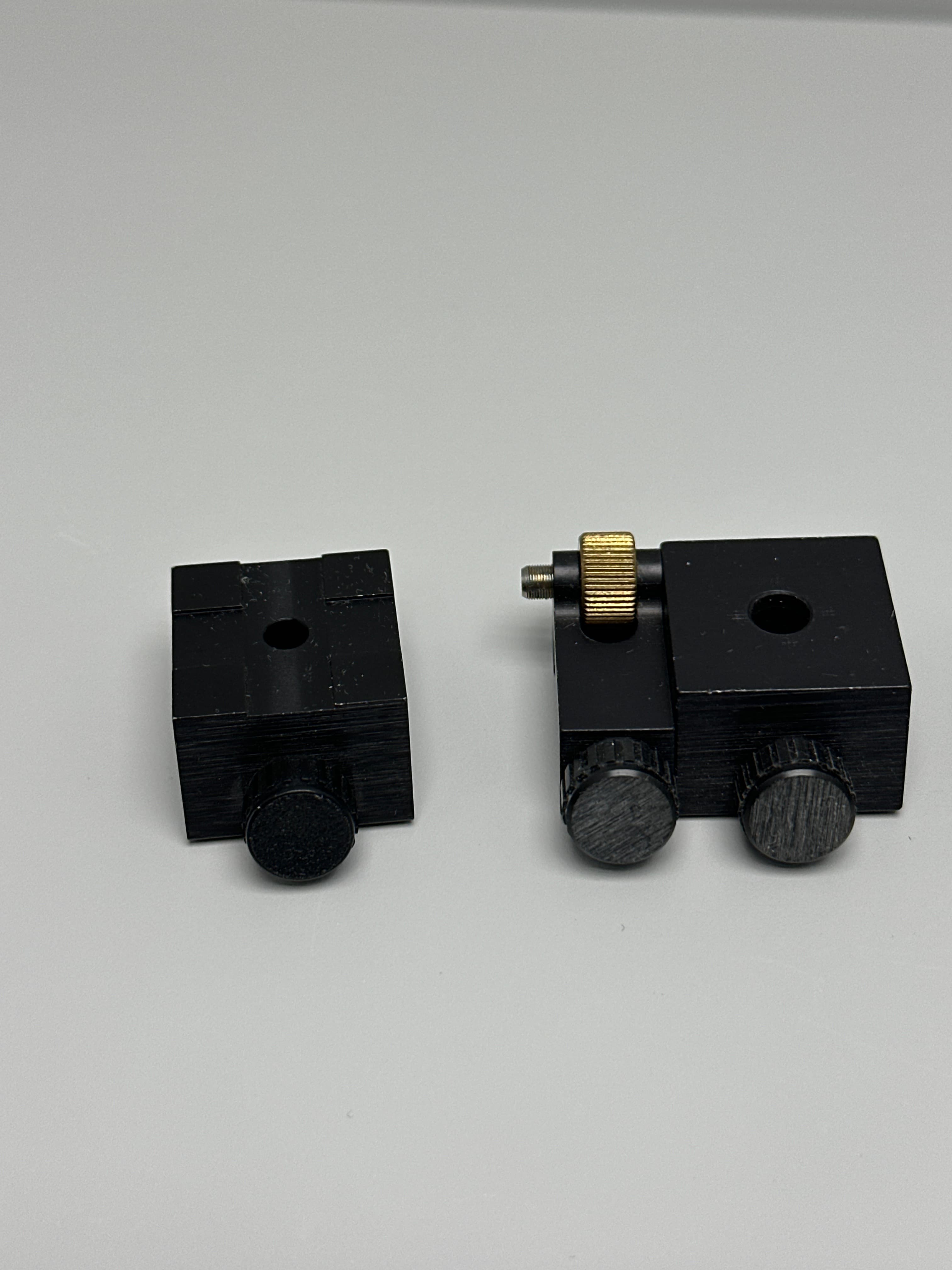 Newport MCF, MCC Compact Rail Carriers, for use with MRL Series Optical Rails