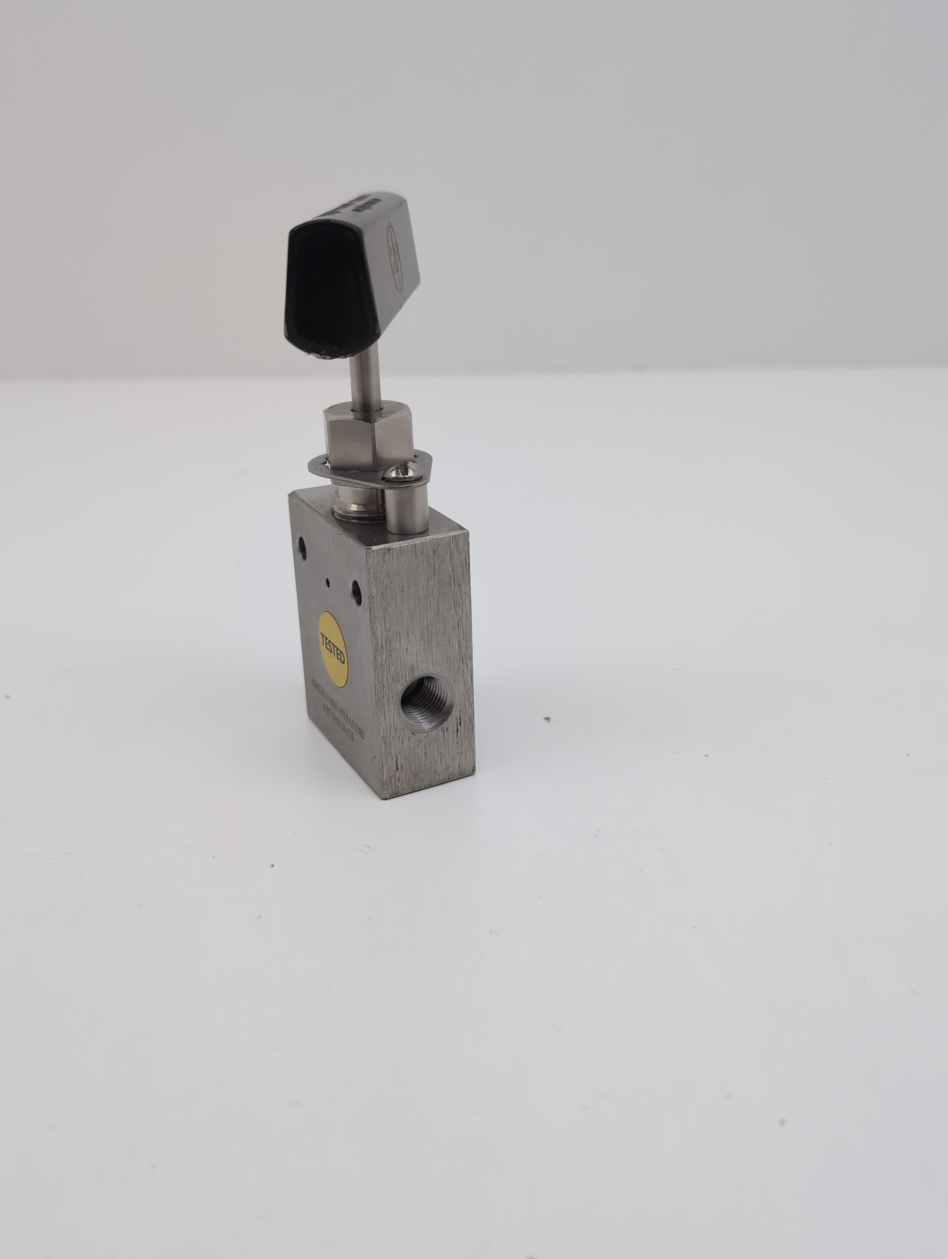 High Pressure Equipment 10-11FB Pipe Connection Valve, 1/4" NPT, 10000PSI, 316