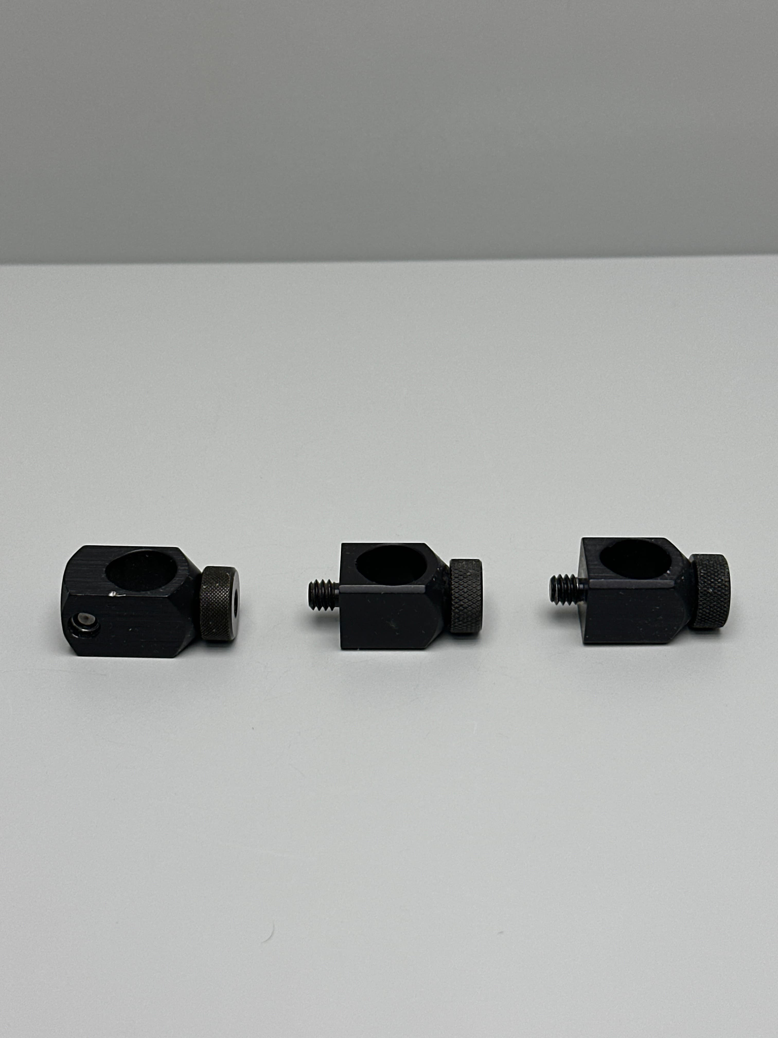 Thorlabs RA180 Right-Angle End Clamps for 1/2" Diameter Posts